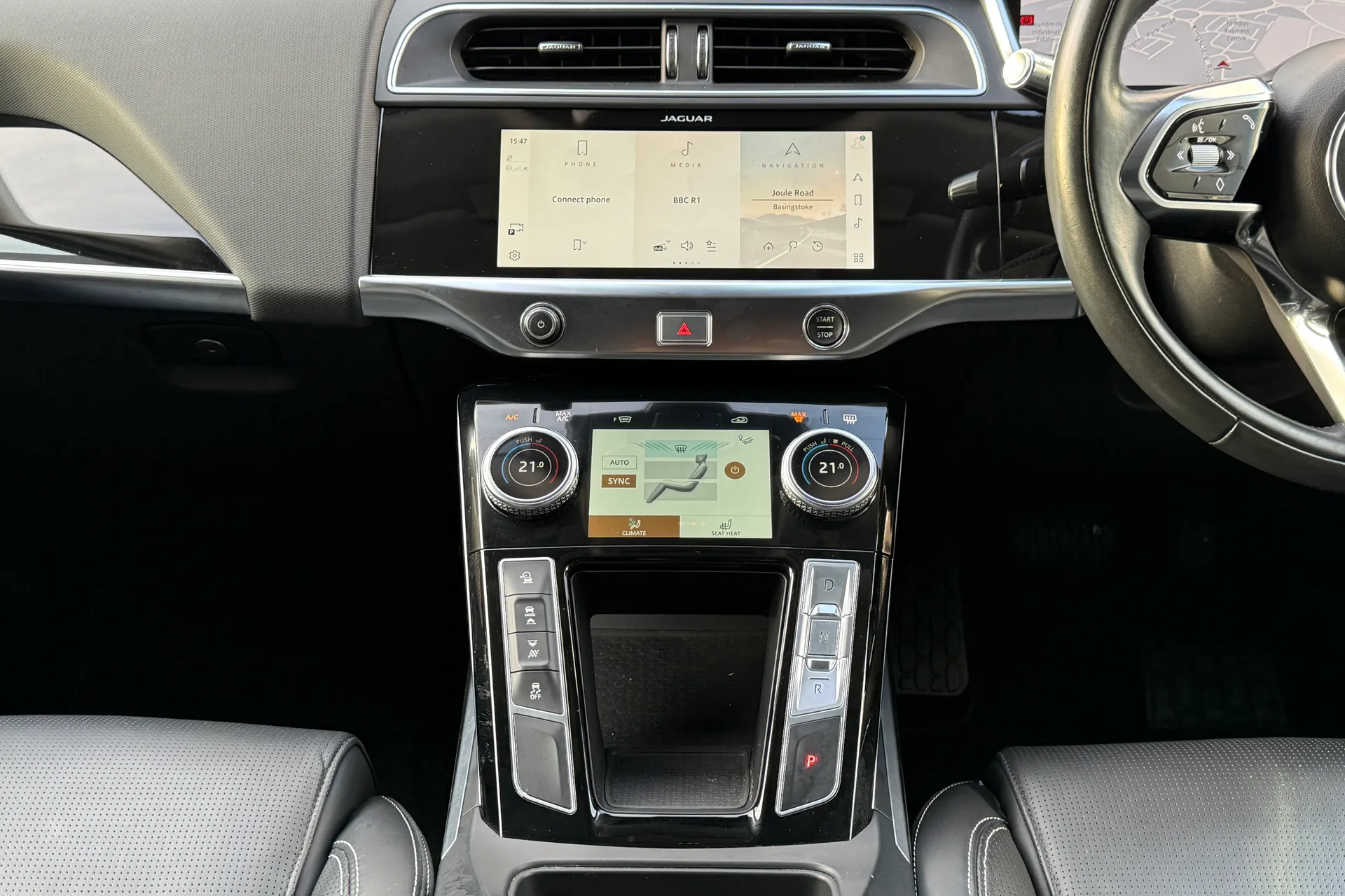 Jaguar I-PACE thumbnail image number 15