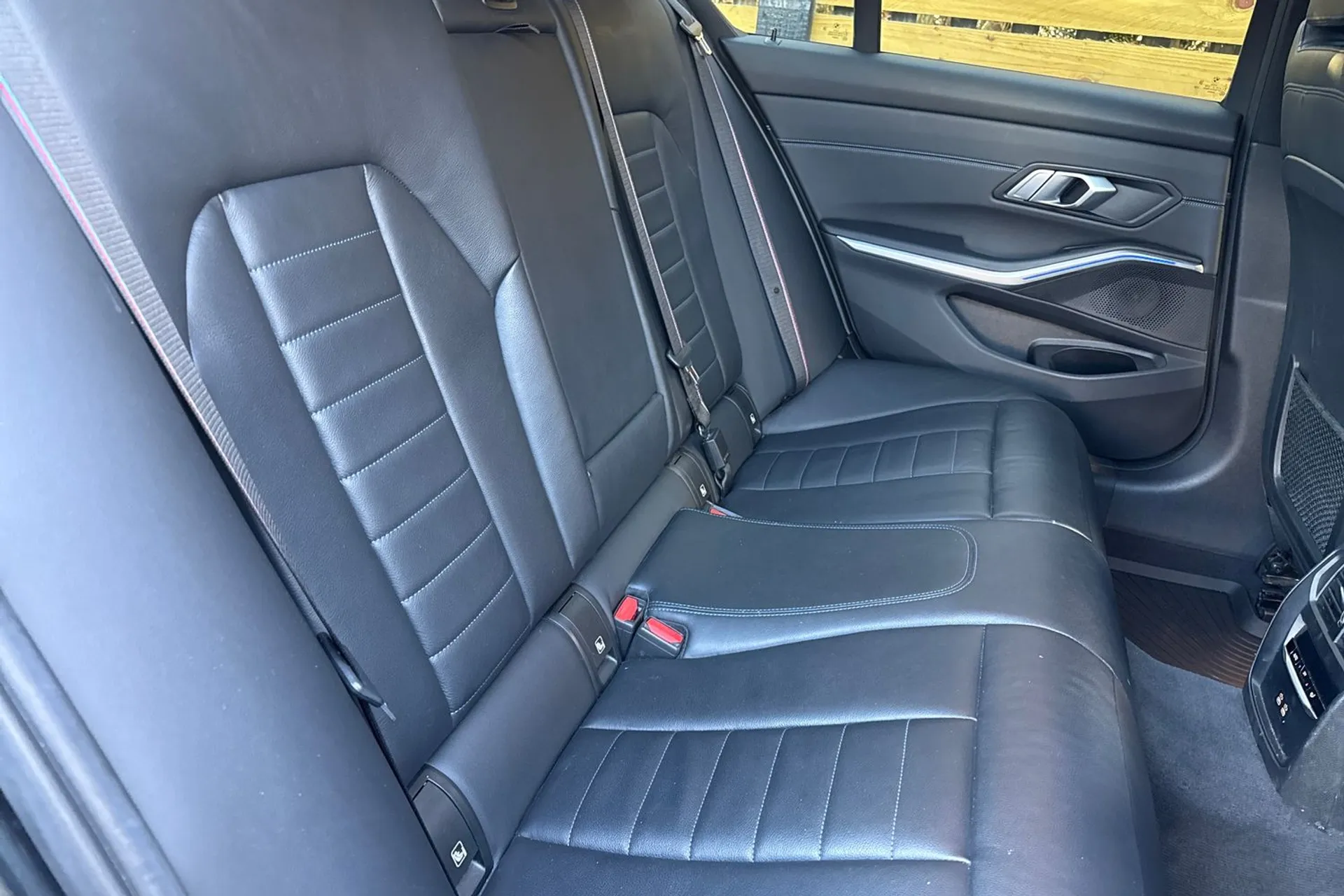 BMW 3 SERIES thumbnail image number 24