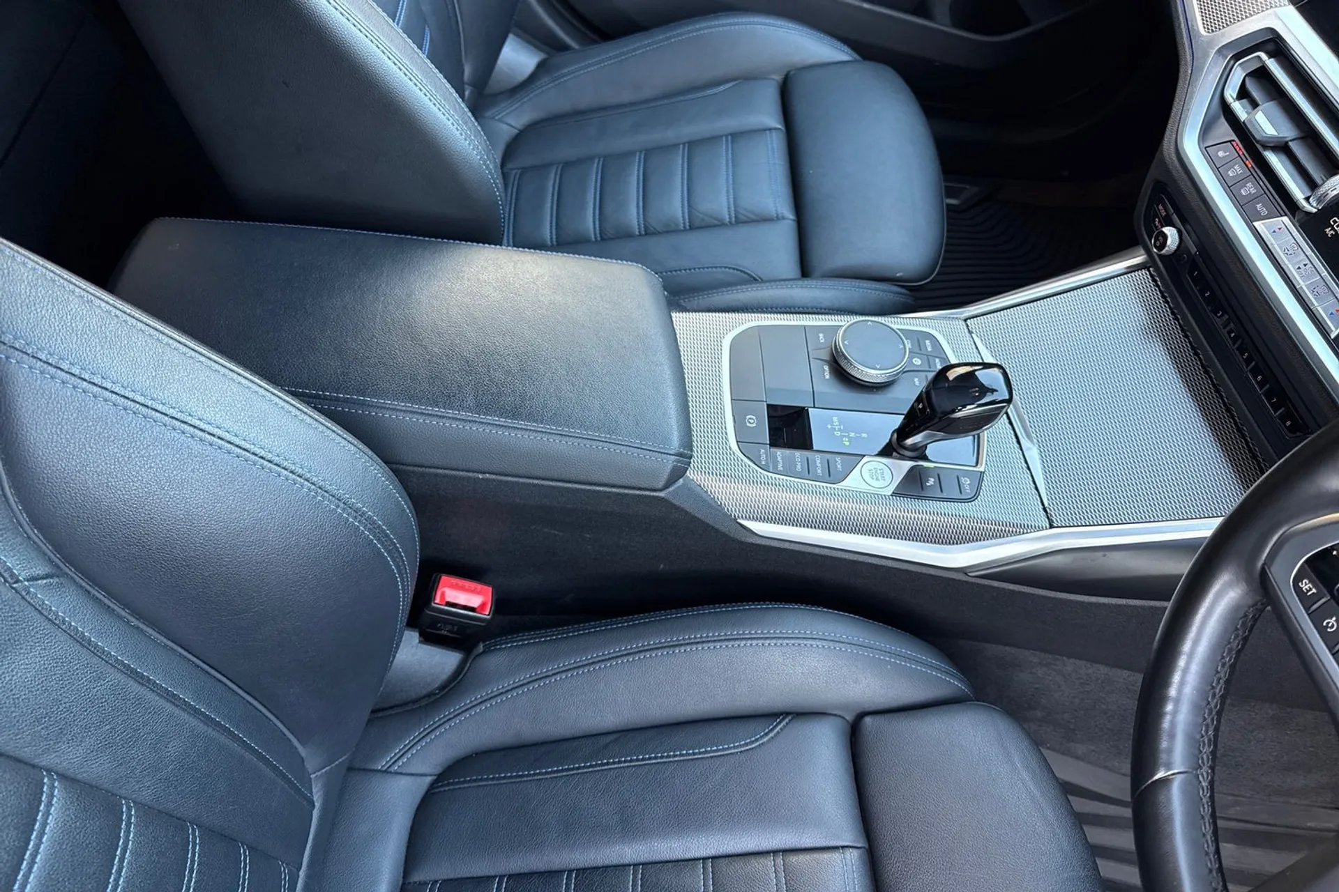 BMW 3 SERIES thumbnail image number 51