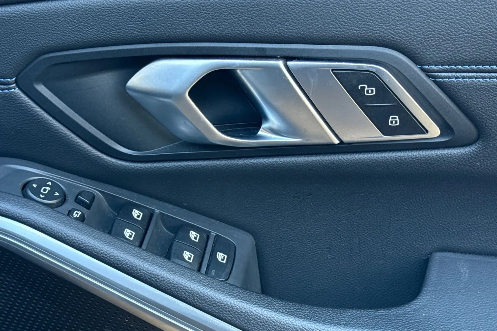 BMW 3 SERIES thumbnail image number 48