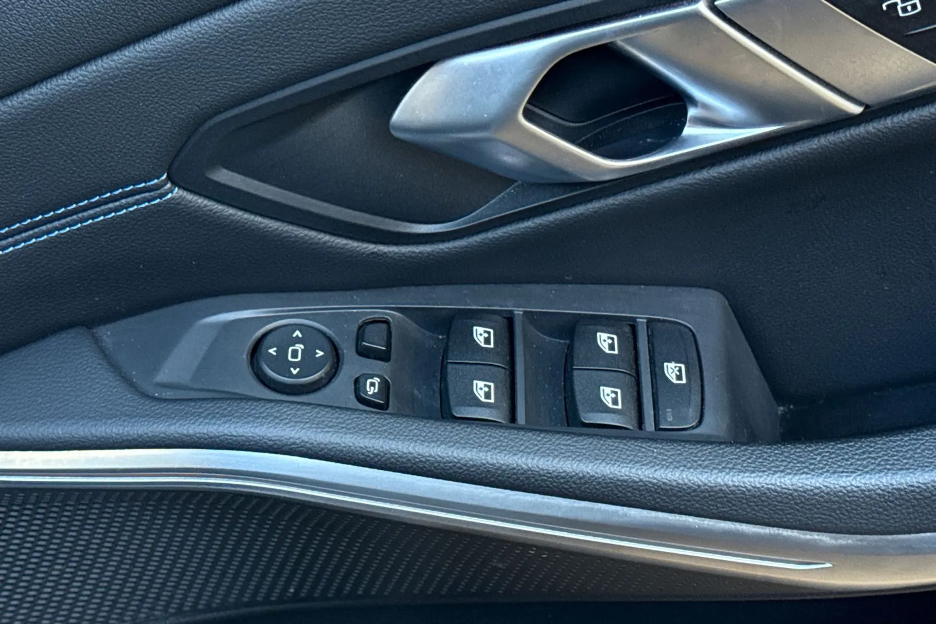 BMW 3 SERIES thumbnail image number 47