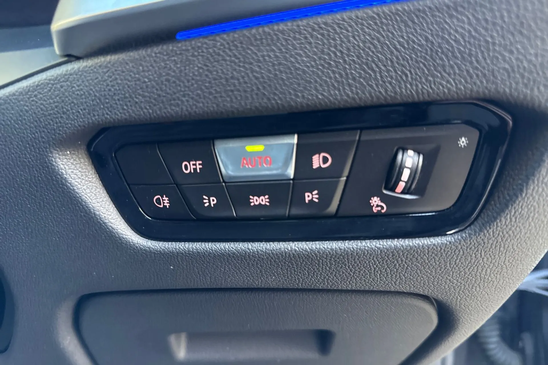 BMW 3 SERIES thumbnail image number 50