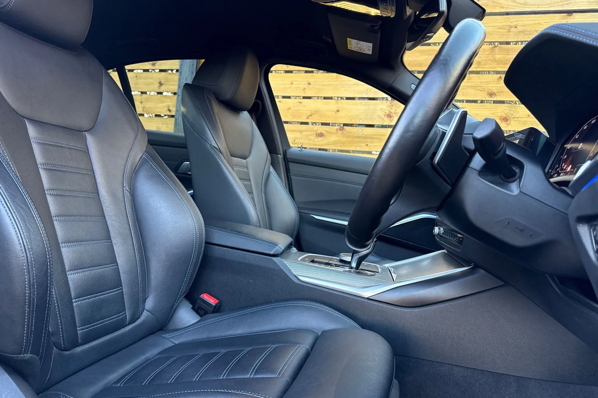 BMW 3 SERIES thumbnail image number 27