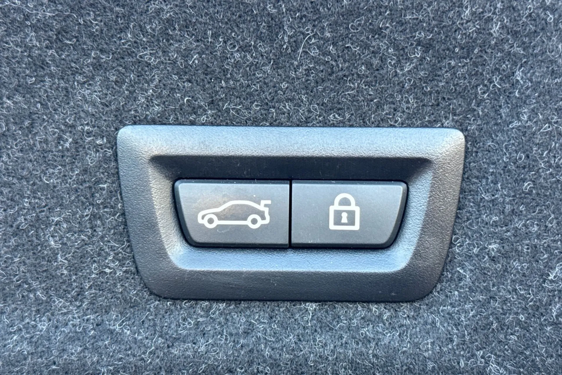 BMW 3 SERIES thumbnail image number 22