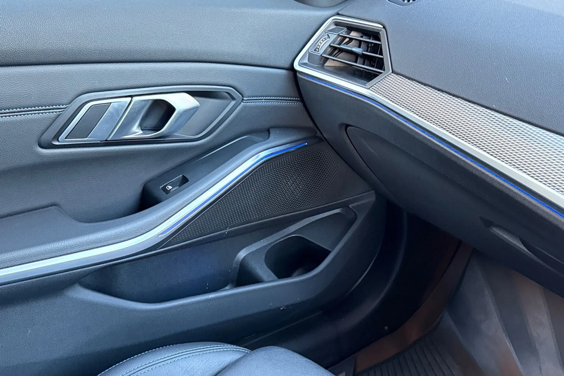 BMW 3 SERIES thumbnail image number 53