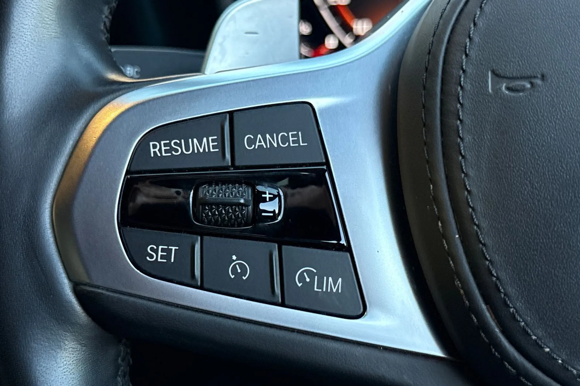 BMW 3 SERIES thumbnail image number 38