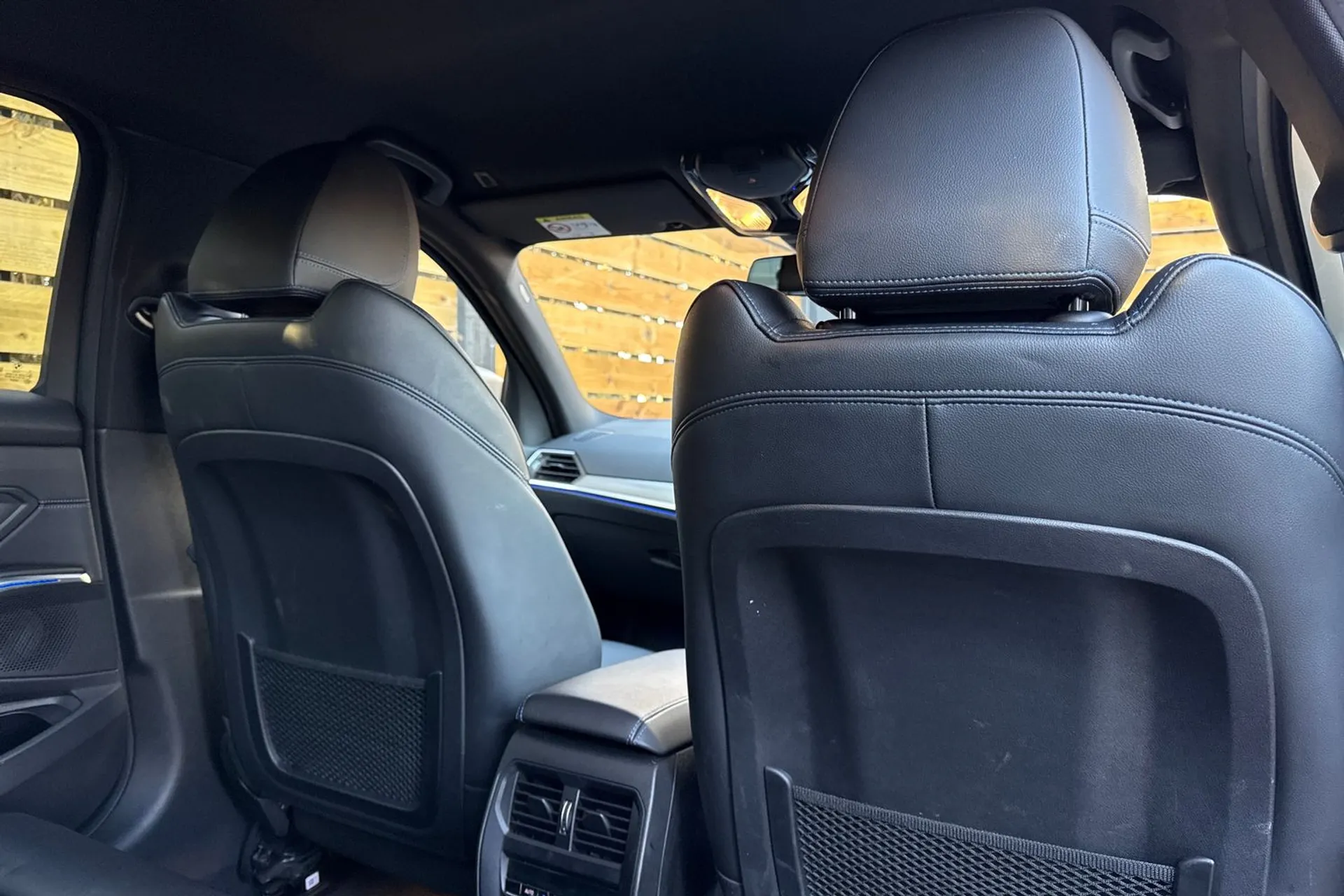 BMW 3 SERIES thumbnail image number 25