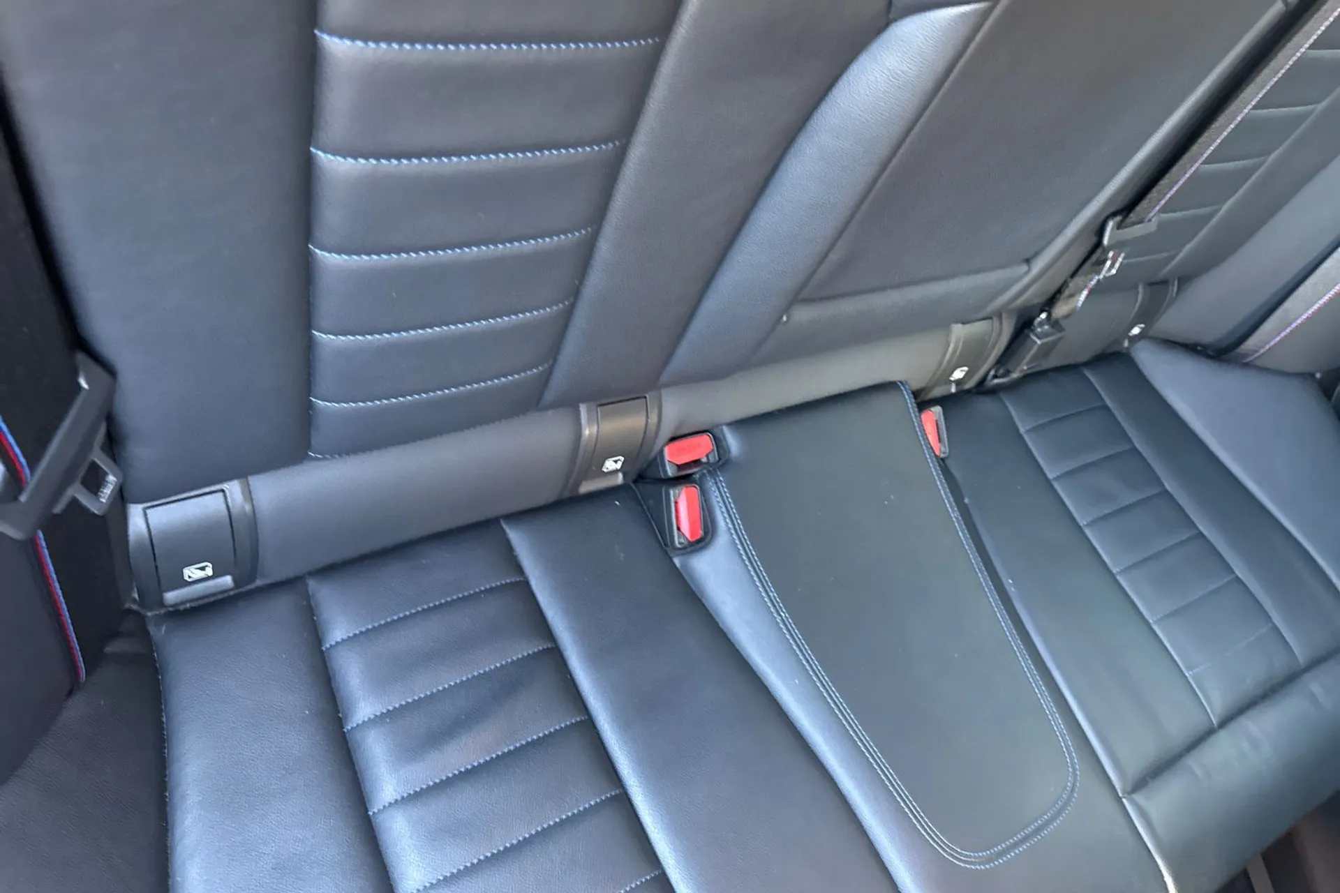 BMW 3 SERIES thumbnail image number 26