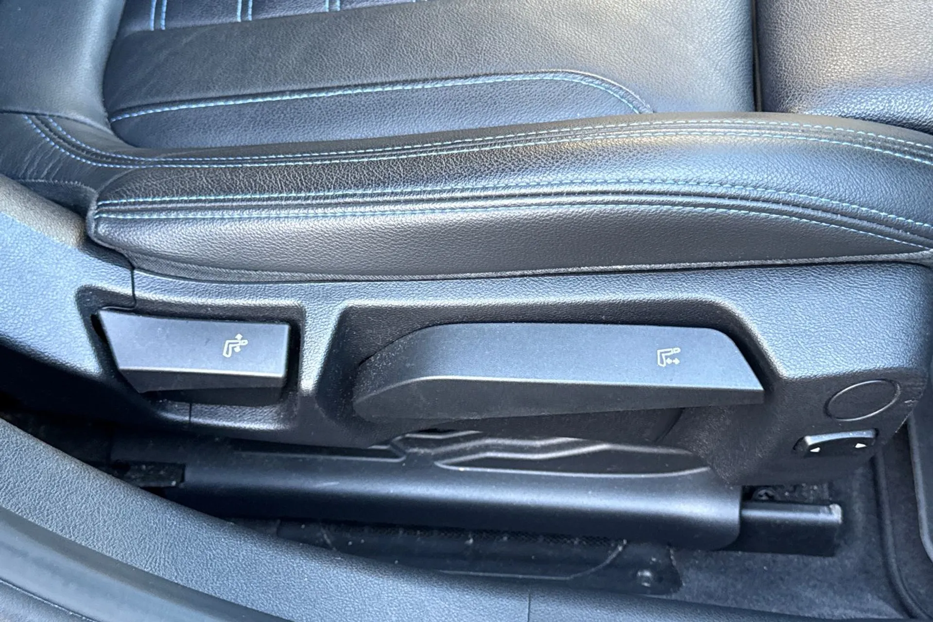 BMW 3 SERIES thumbnail image number 49