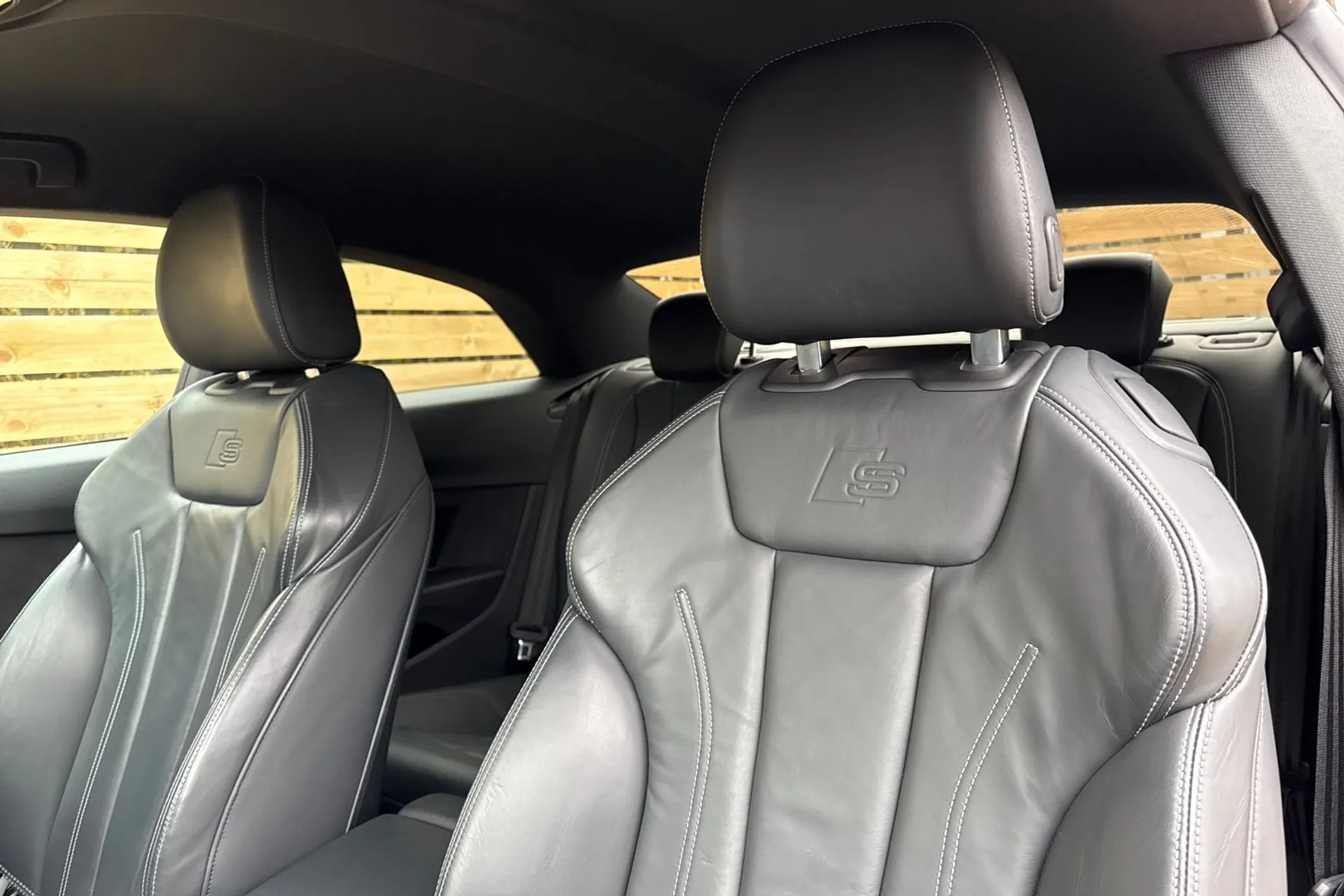 Audi A5 thumbnail image number 31