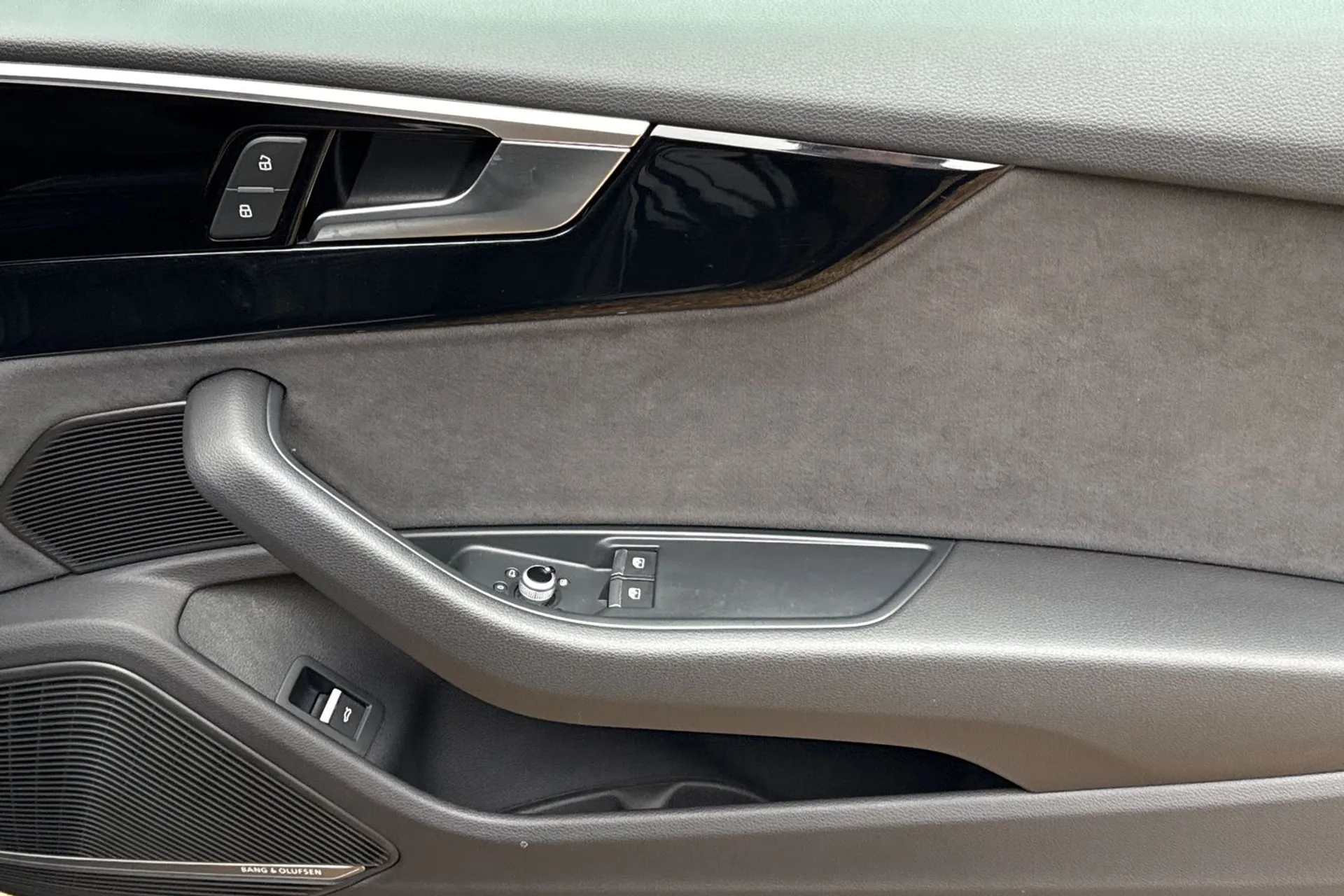 Audi A5 thumbnail image number 41