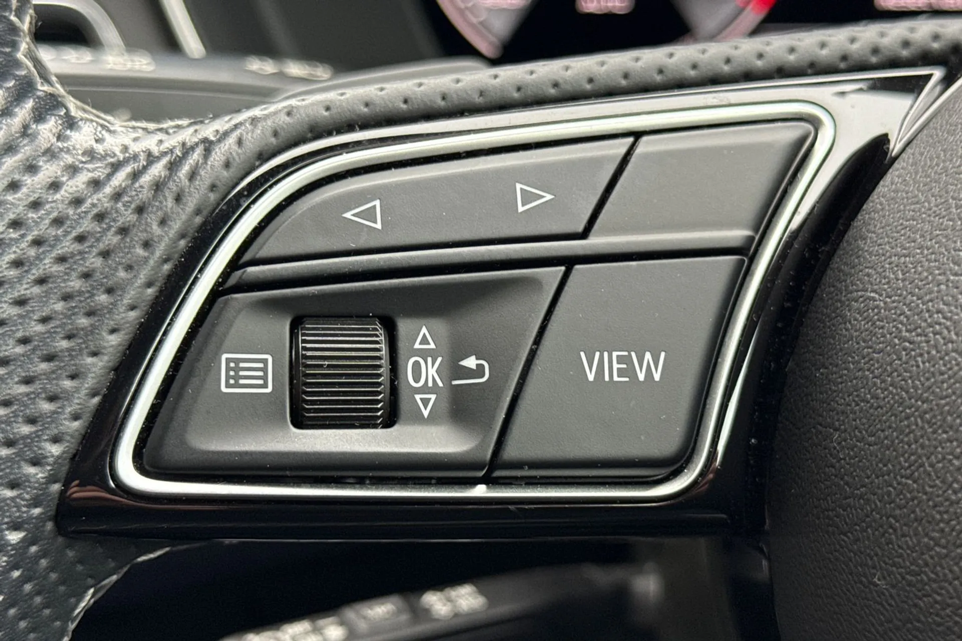 Audi A5 thumbnail image number 38