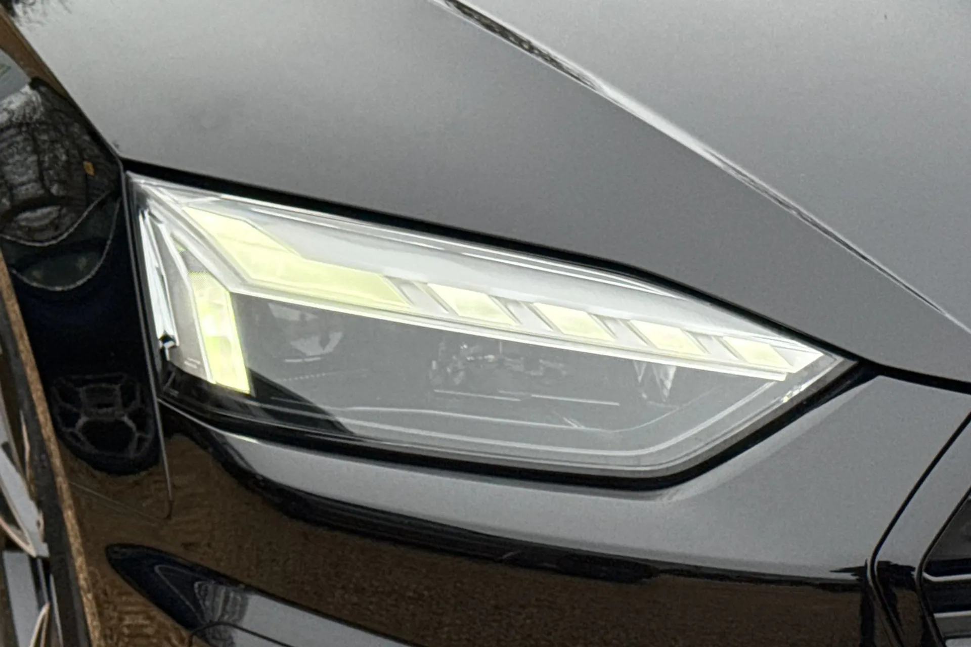 Audi A5 thumbnail image number 43