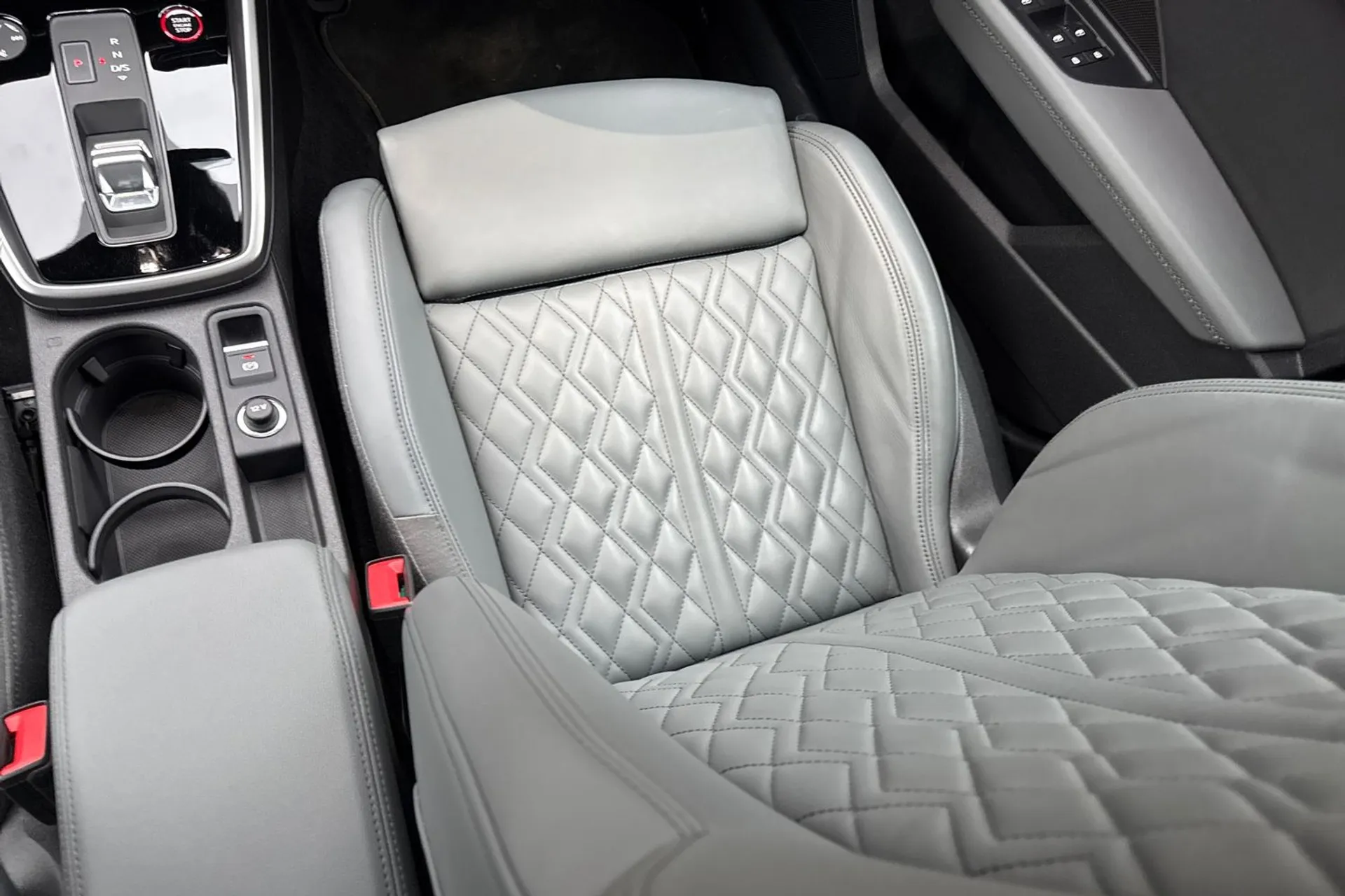 Audi A3 thumbnail image number 35