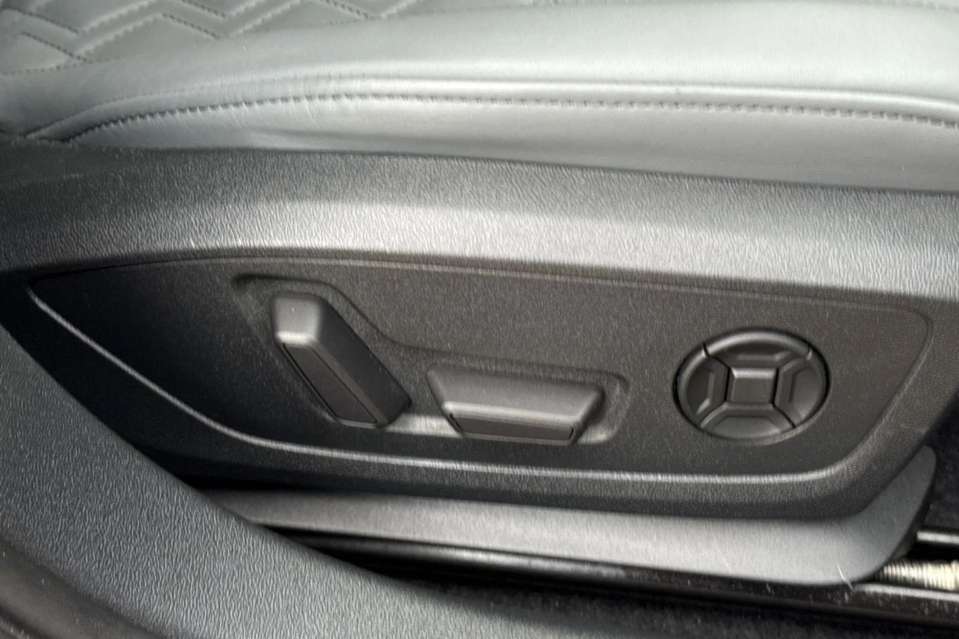 Audi A3 thumbnail image number 48