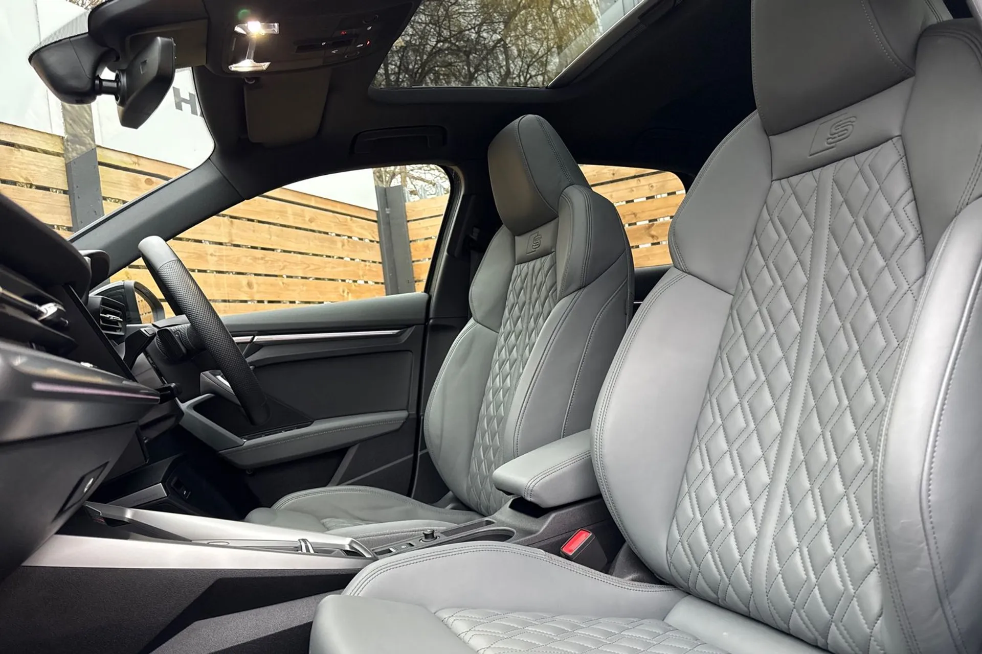 Audi A3 thumbnail image number 31