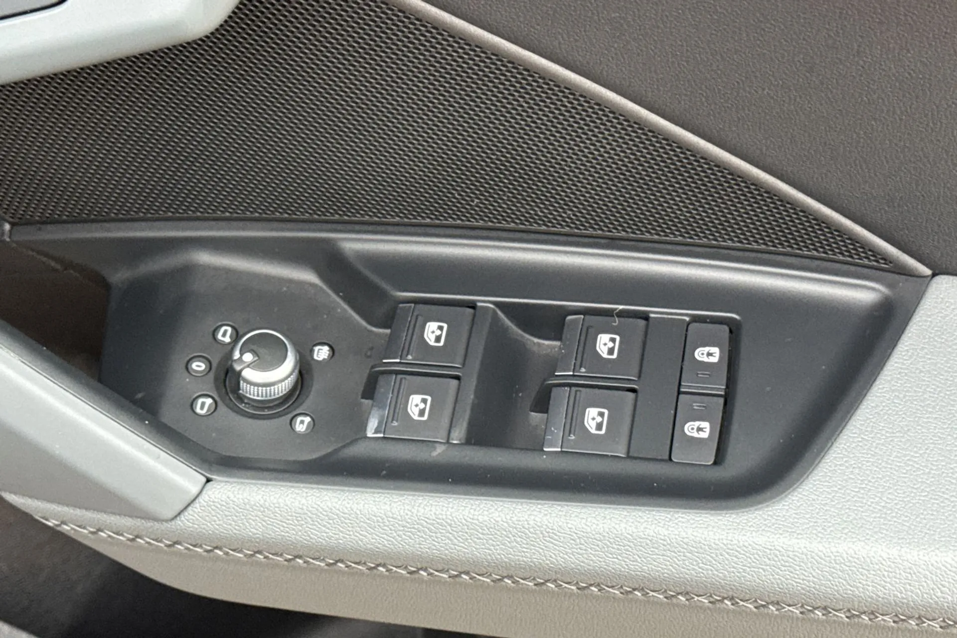 Audi A3 thumbnail image number 45