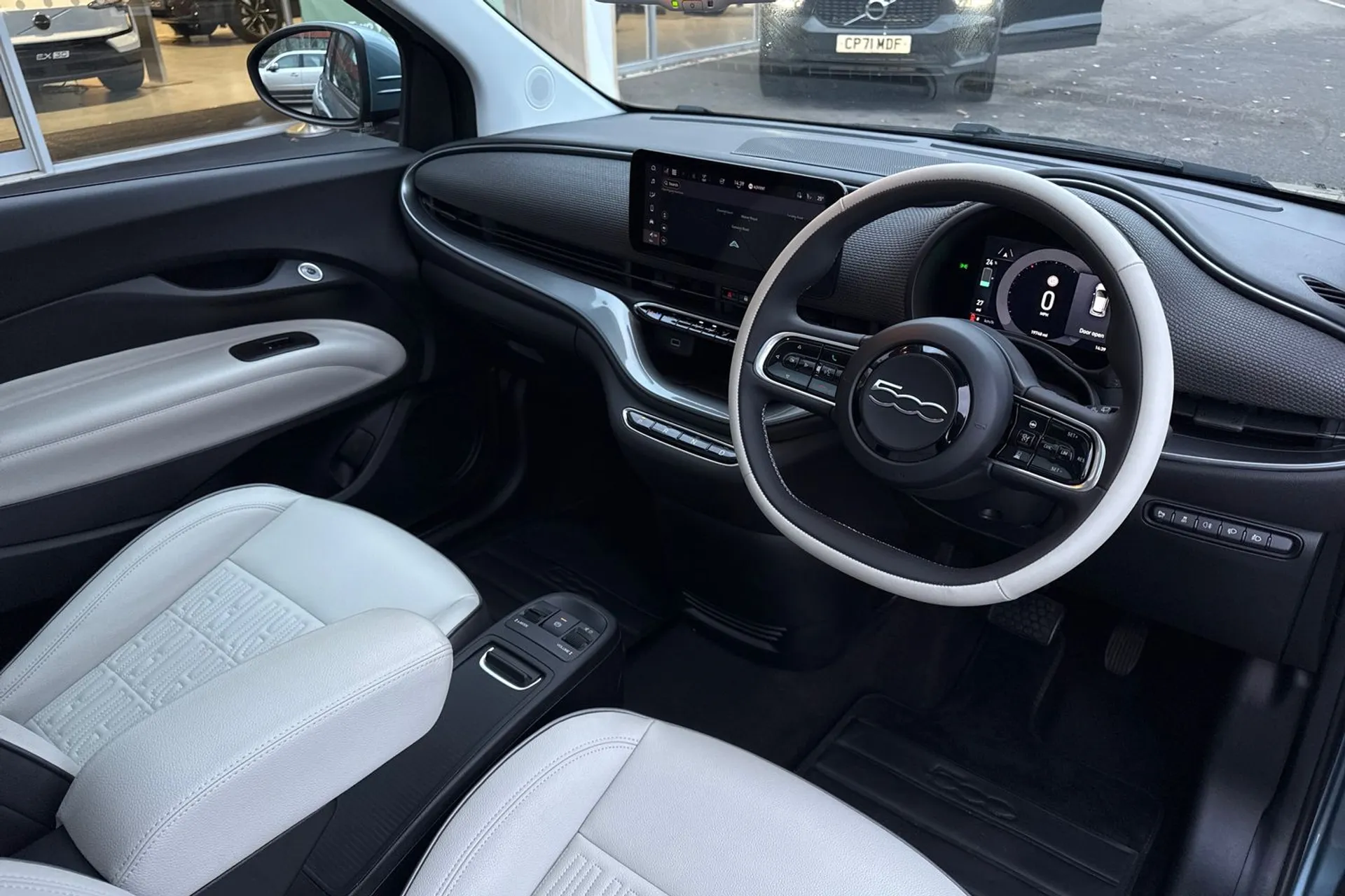 FIAT 500 thumbnail image number 6