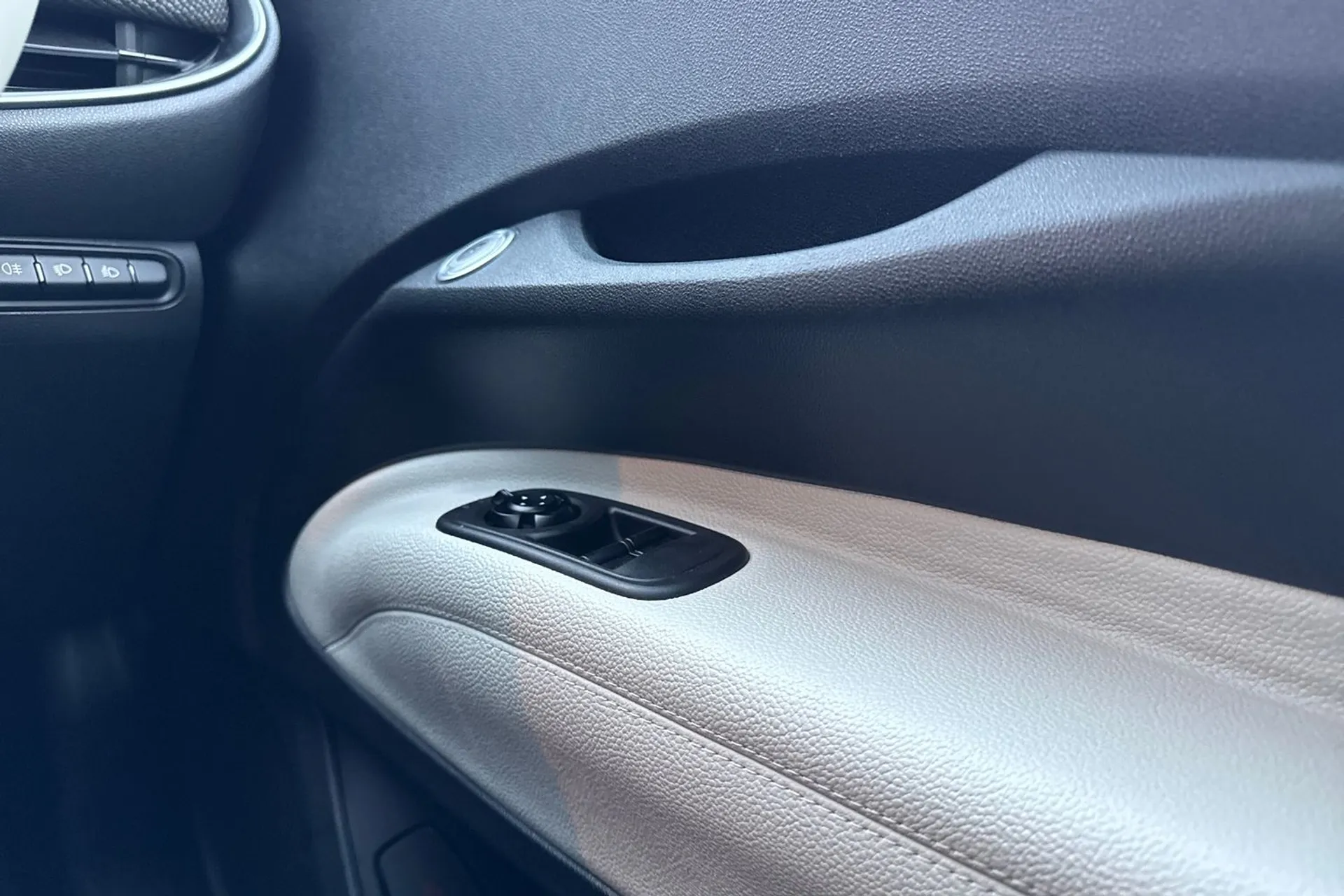 FIAT 500 thumbnail image number 40