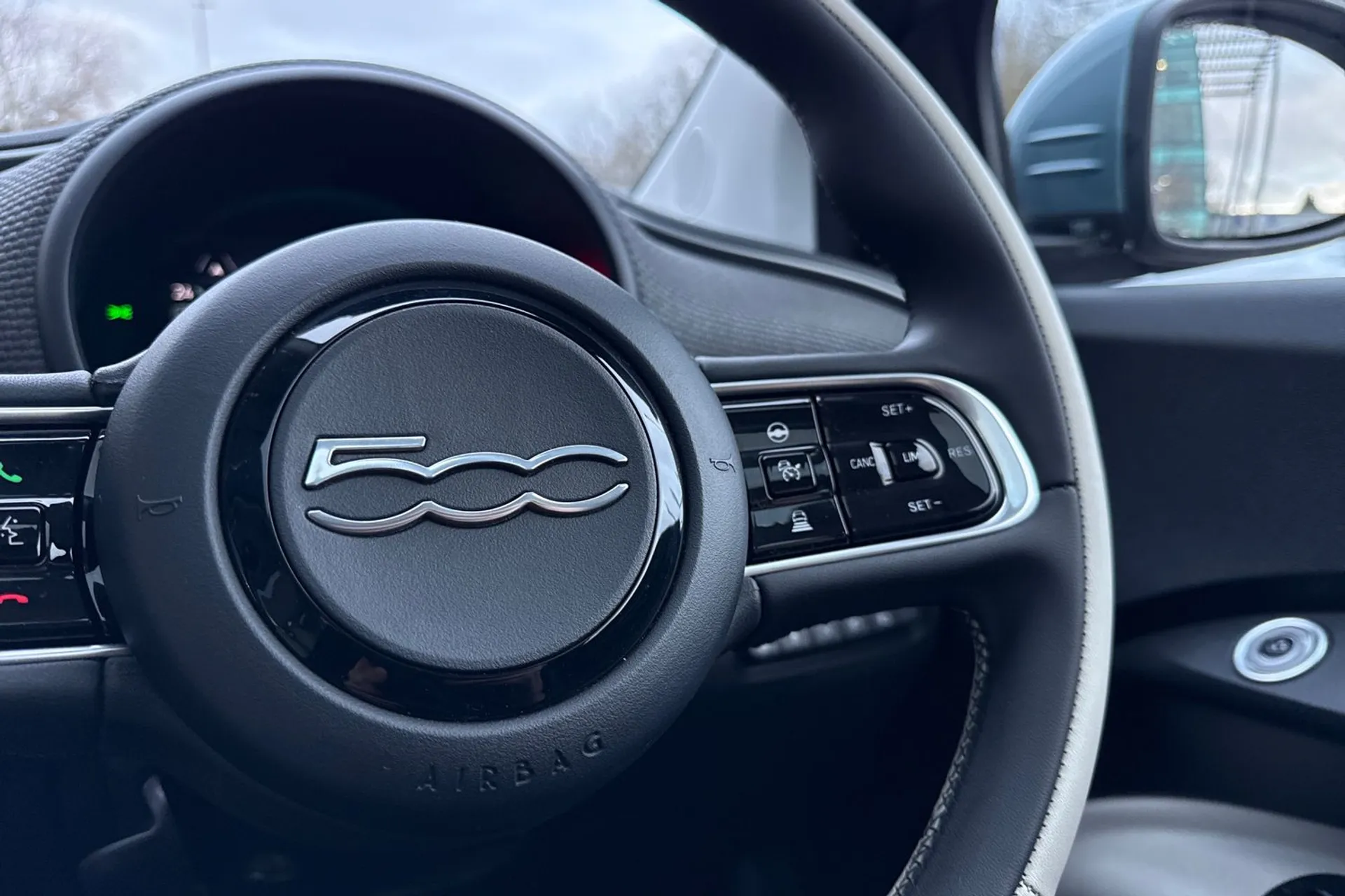 FIAT 500 thumbnail image number 37