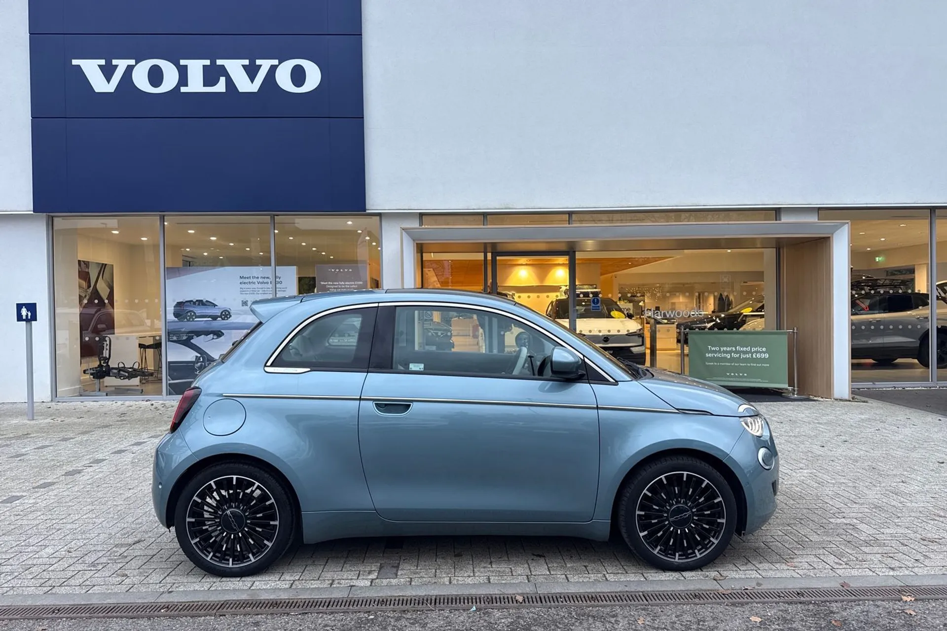 FIAT 500 thumbnail image number 2