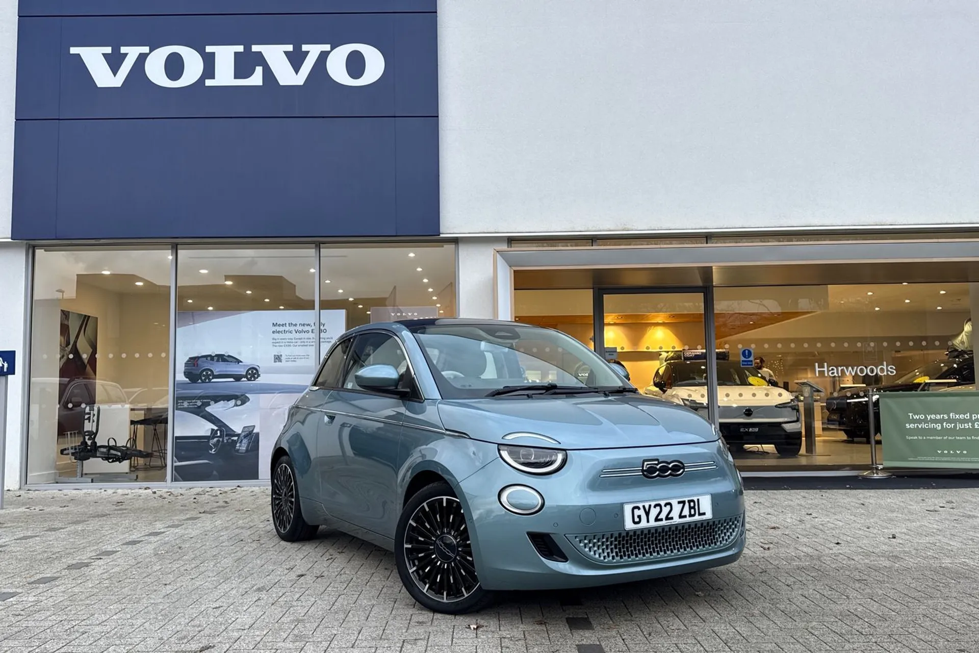 FIAT 500 focused image