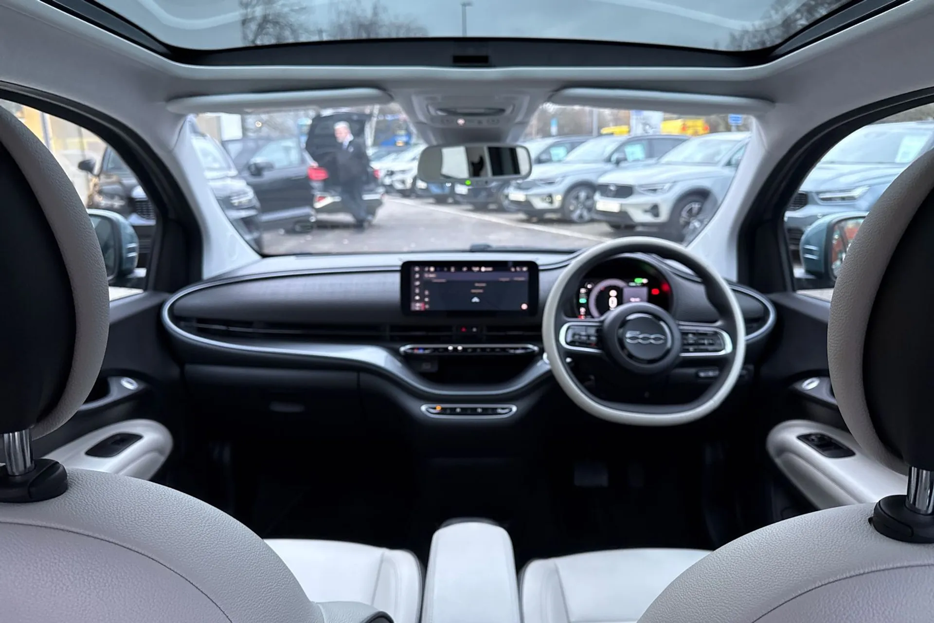 FIAT 500 thumbnail image number 3