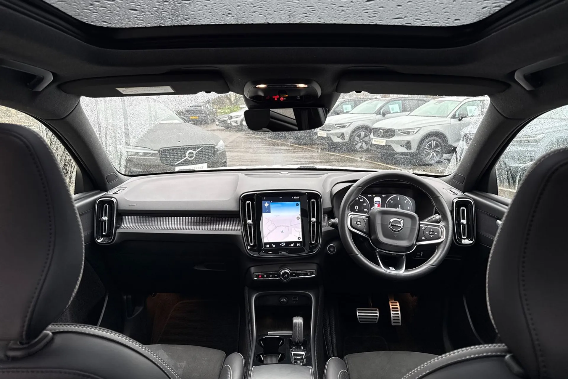 Volvo XC40 thumbnail image number 3