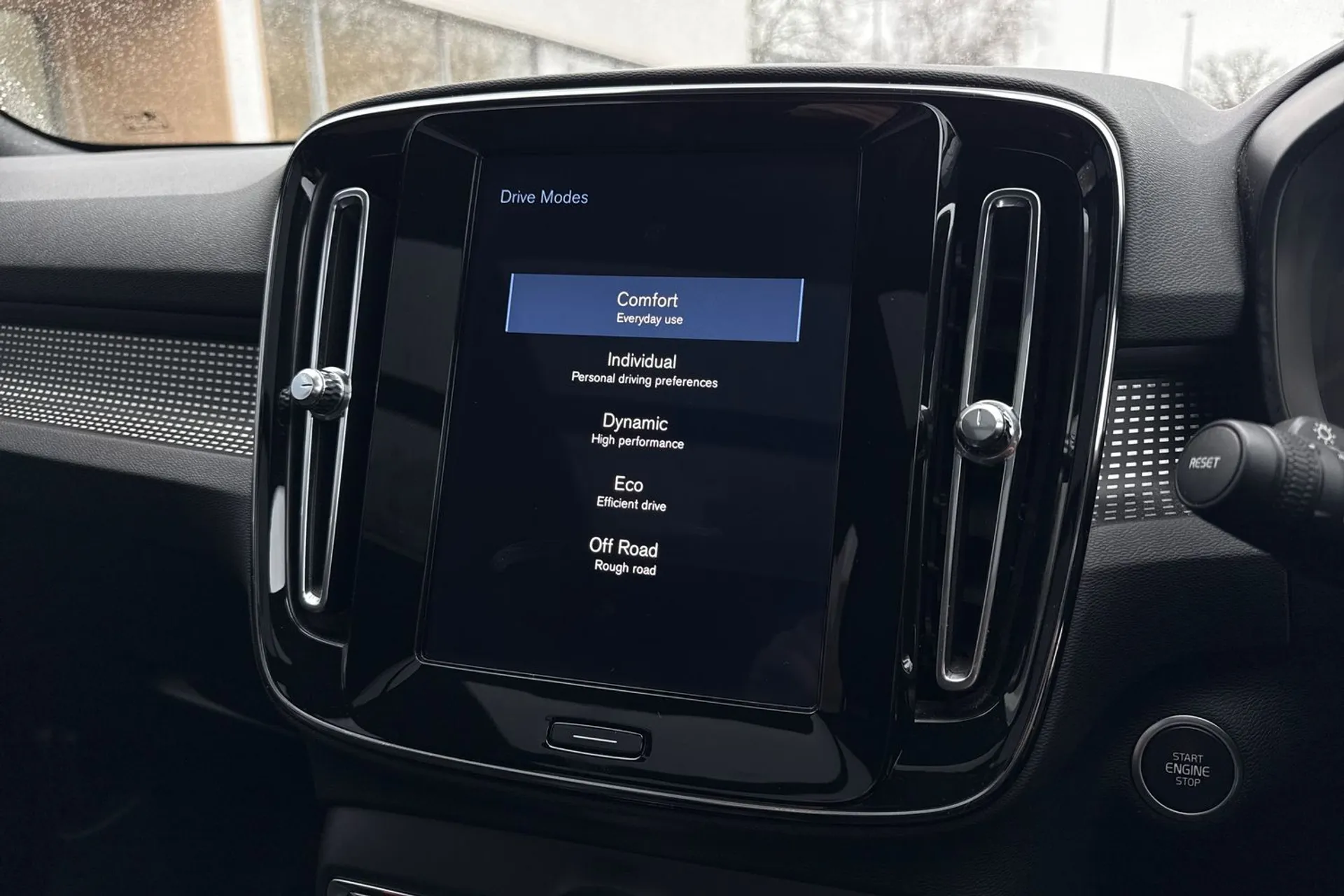 Volvo XC40 thumbnail image number 43