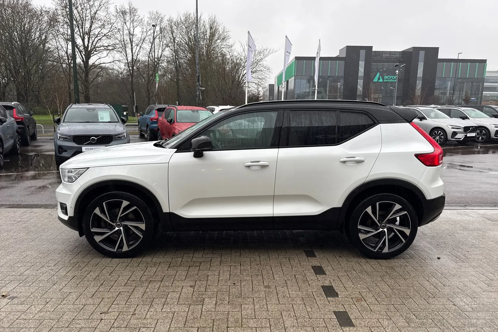 Volvo XC40 thumbnail image number 11