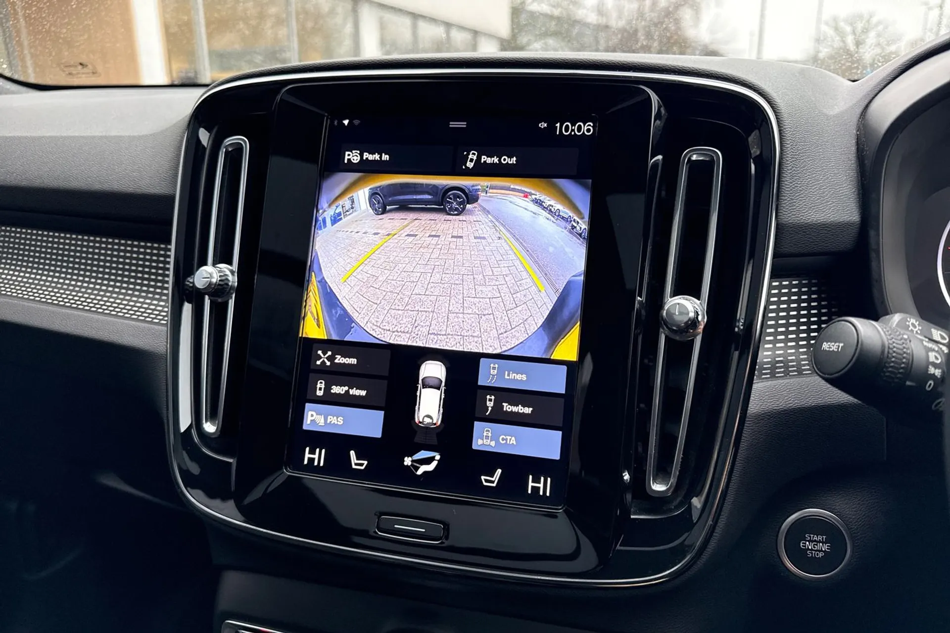 Volvo XC40 thumbnail image number 38