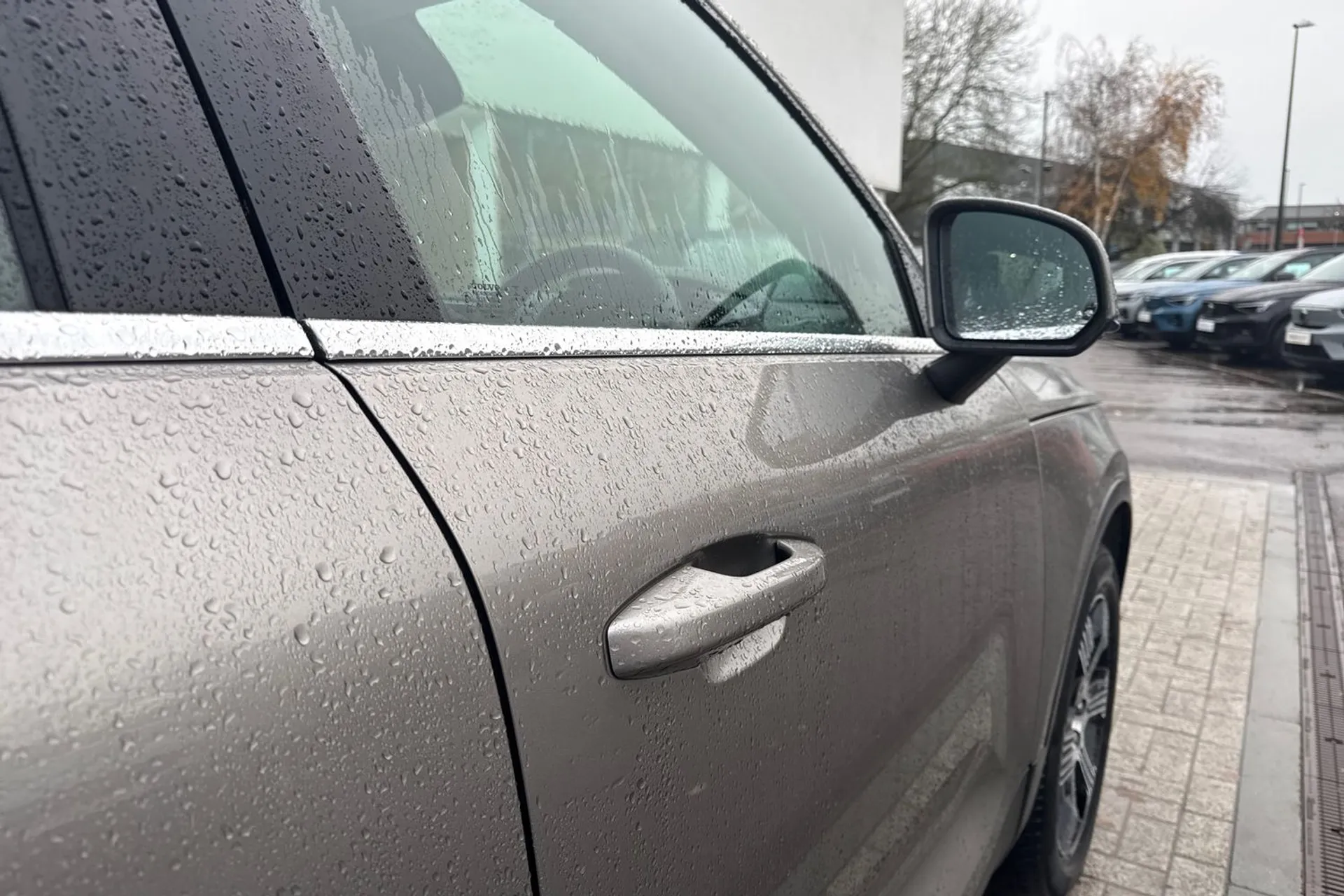 Volvo XC40 thumbnail image number 17