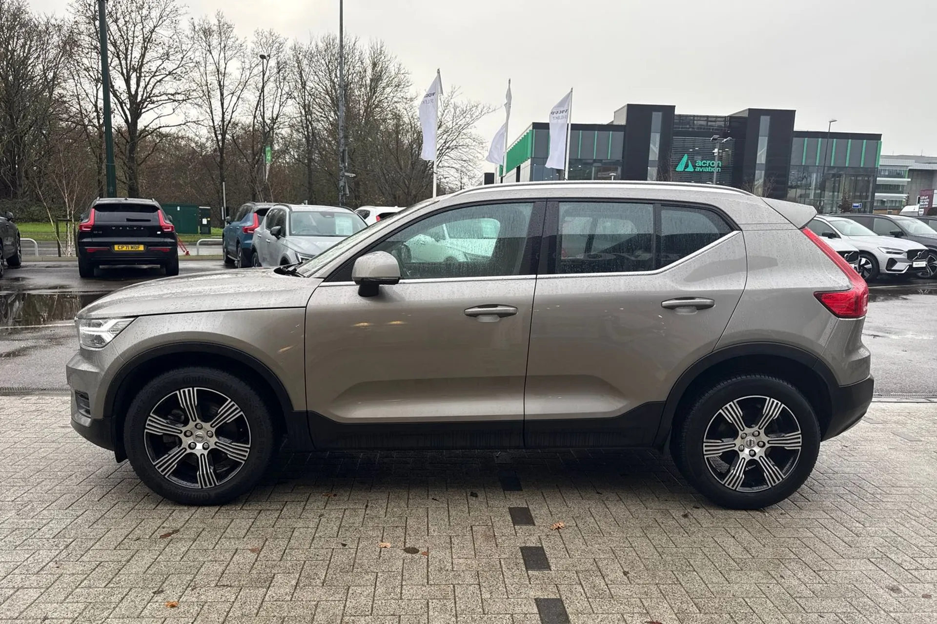 Volvo XC40 thumbnail image number 11