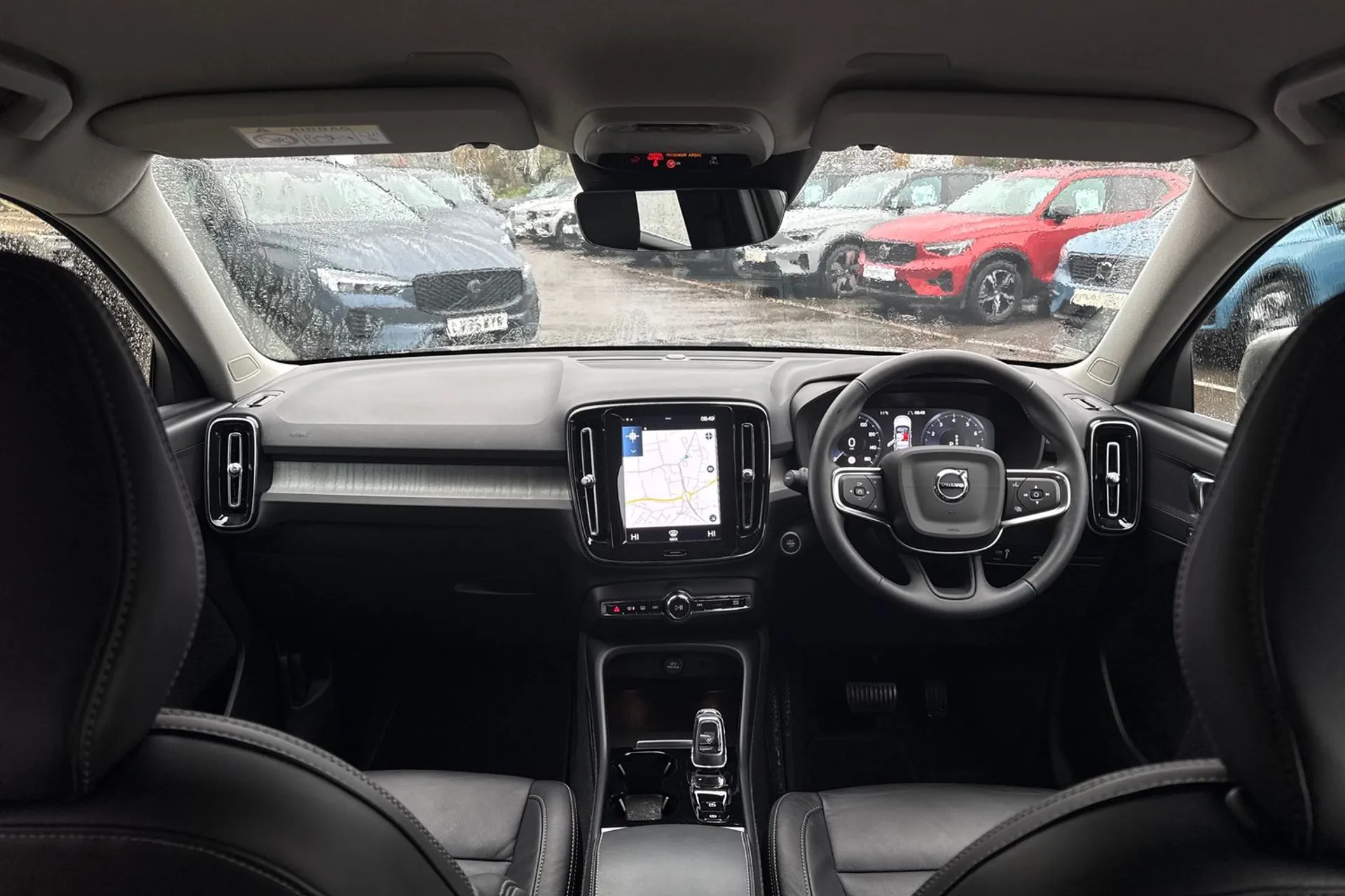 Volvo XC40 thumbnail image number 3