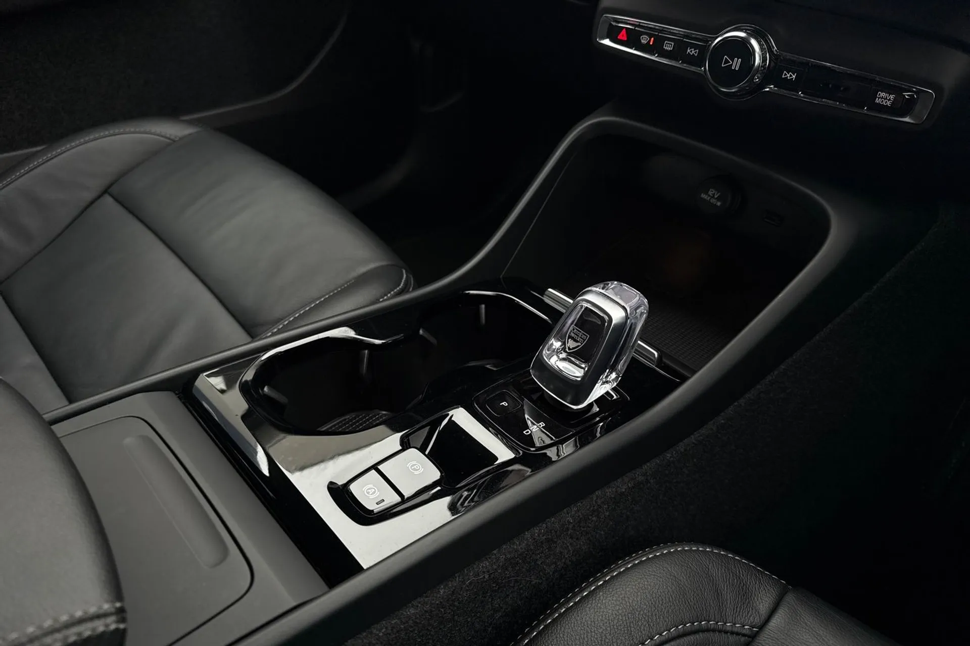 Volvo XC40 thumbnail image number 43