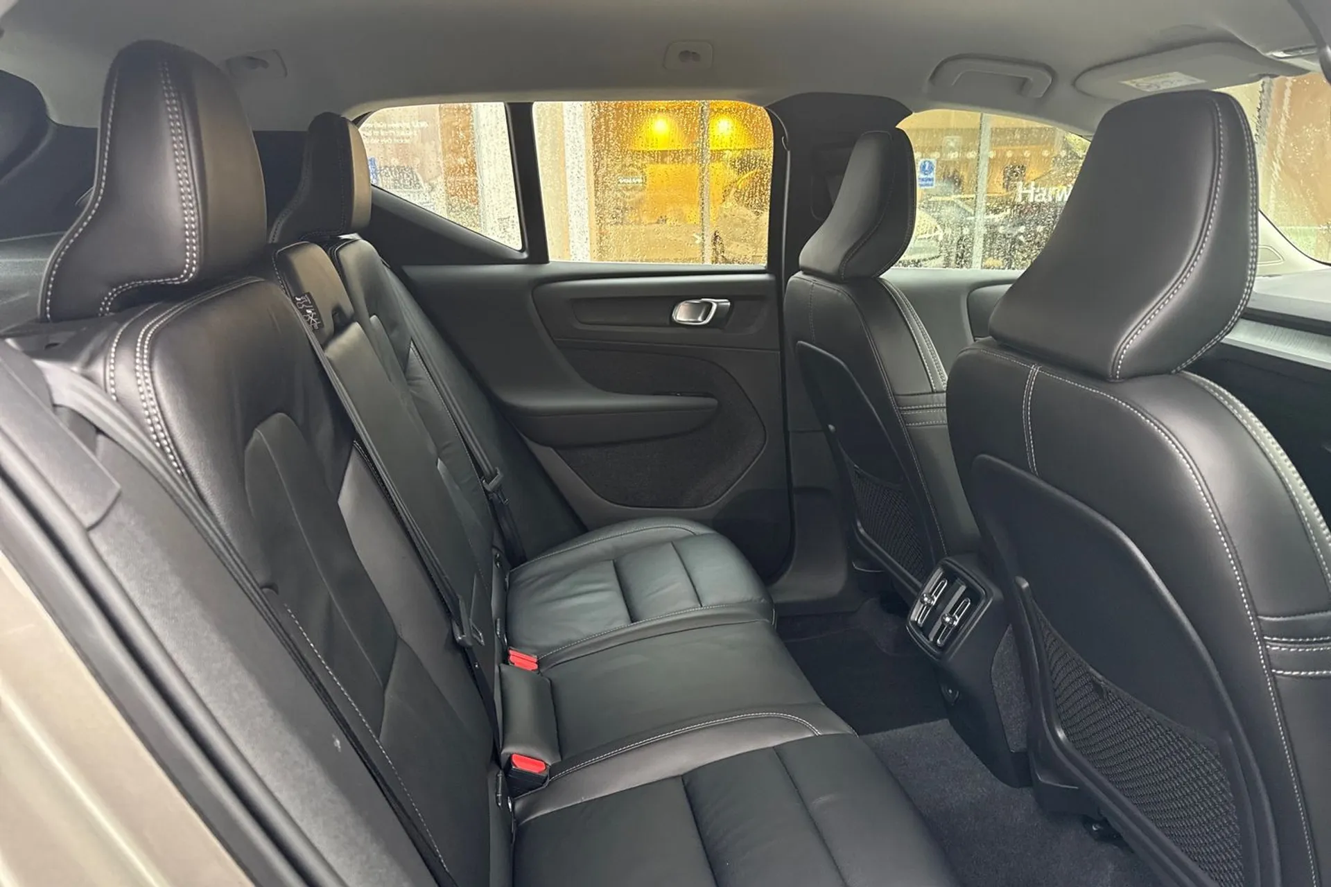 Volvo XC40 thumbnail image number 23