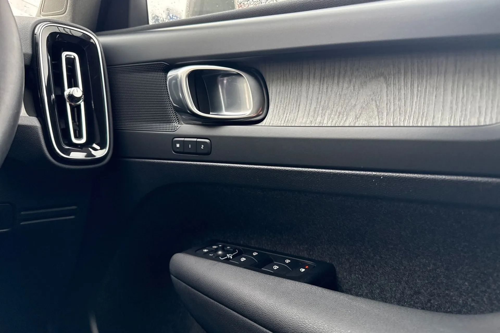 Volvo XC40 thumbnail image number 42