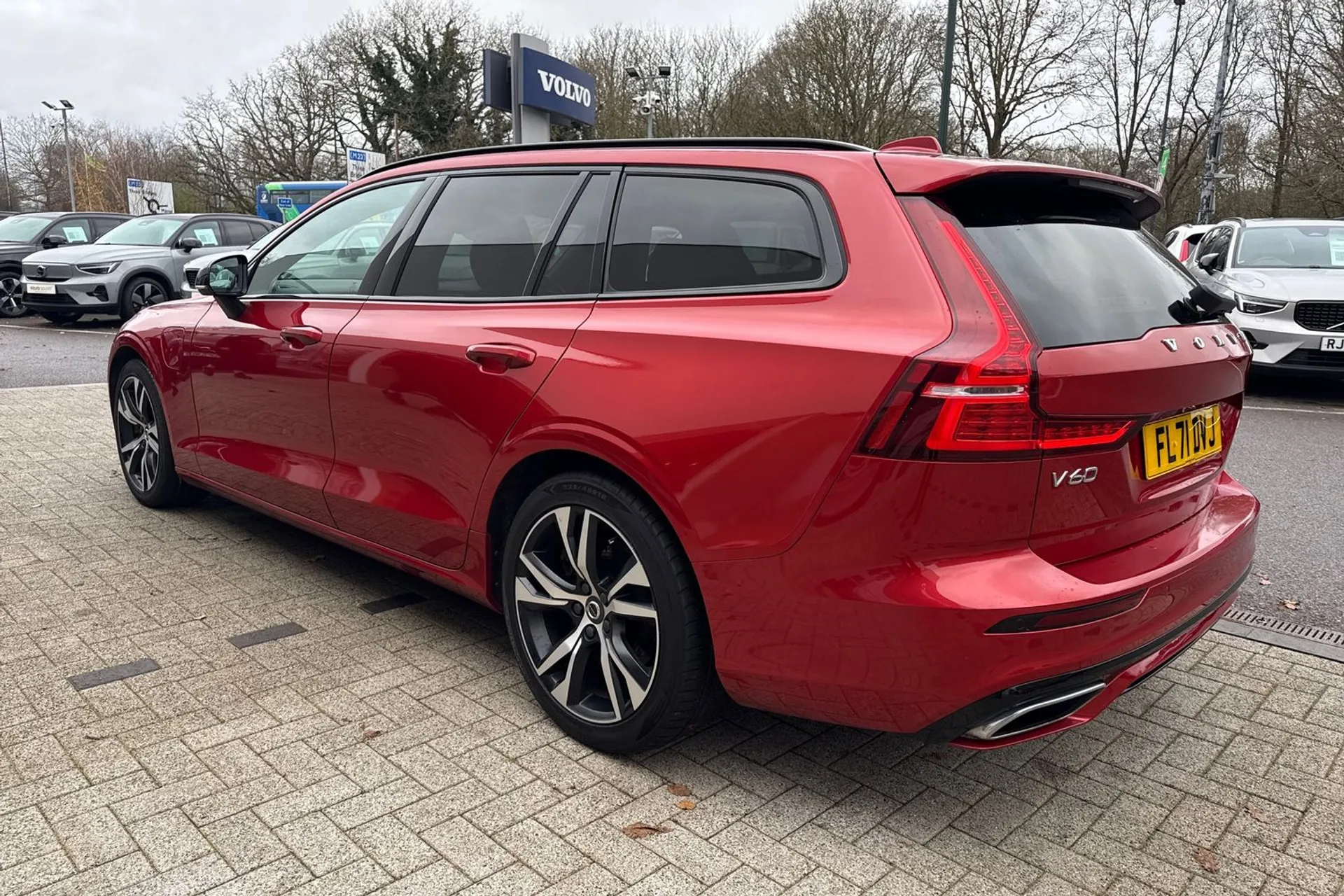 Volvo V60 thumbnail image number 10