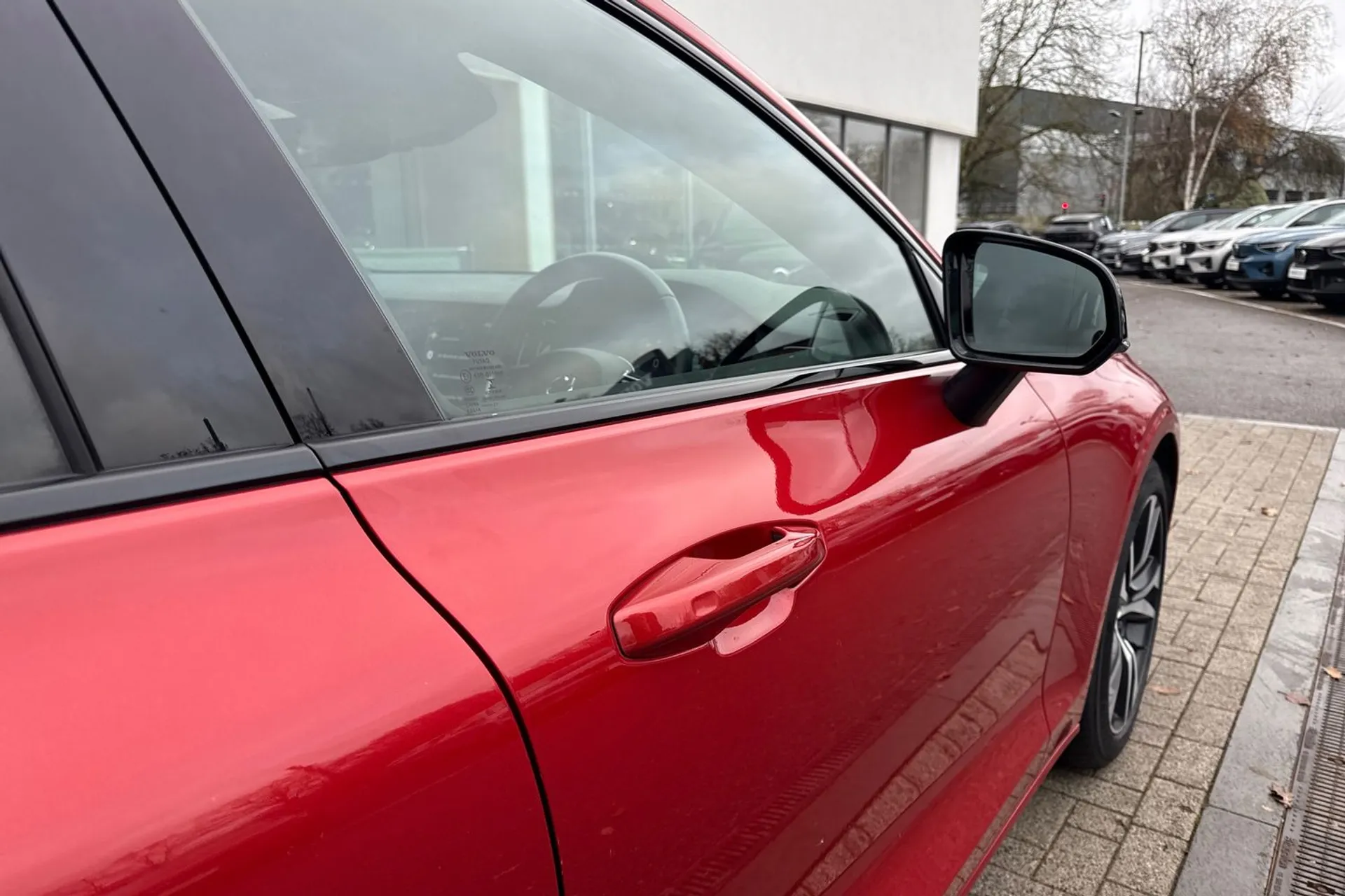 Volvo V60 thumbnail image number 17