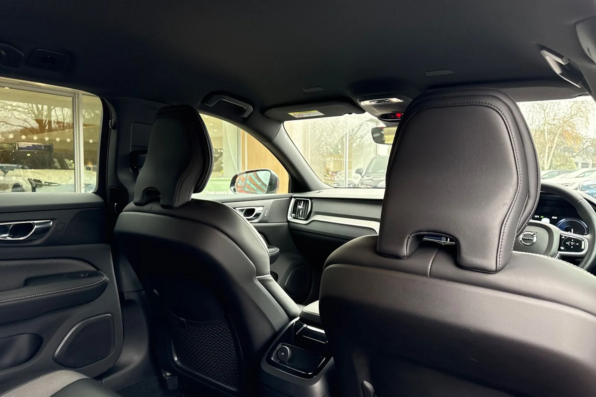 Volvo V60 thumbnail image number 24