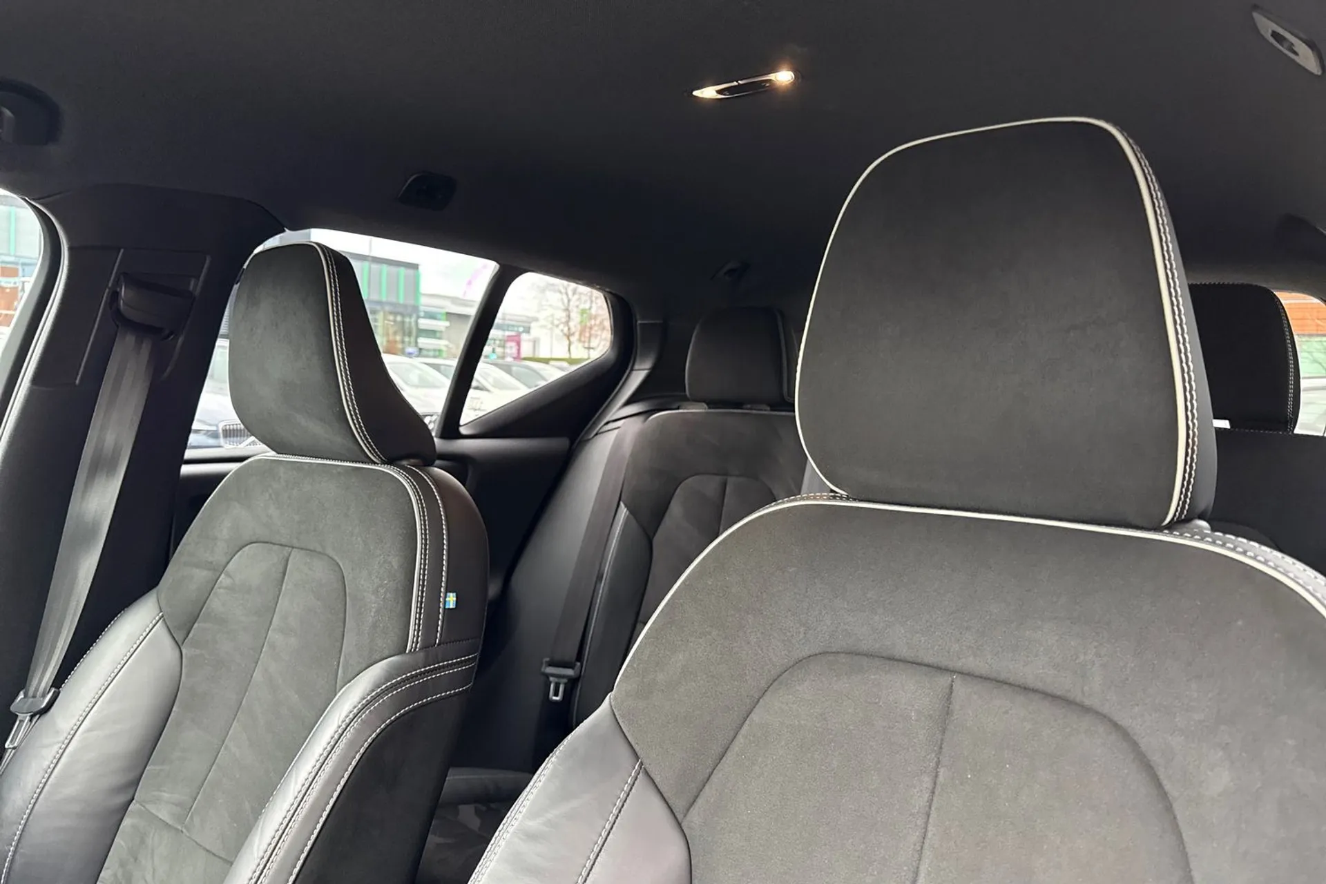 Volvo XC40 thumbnail image number 29