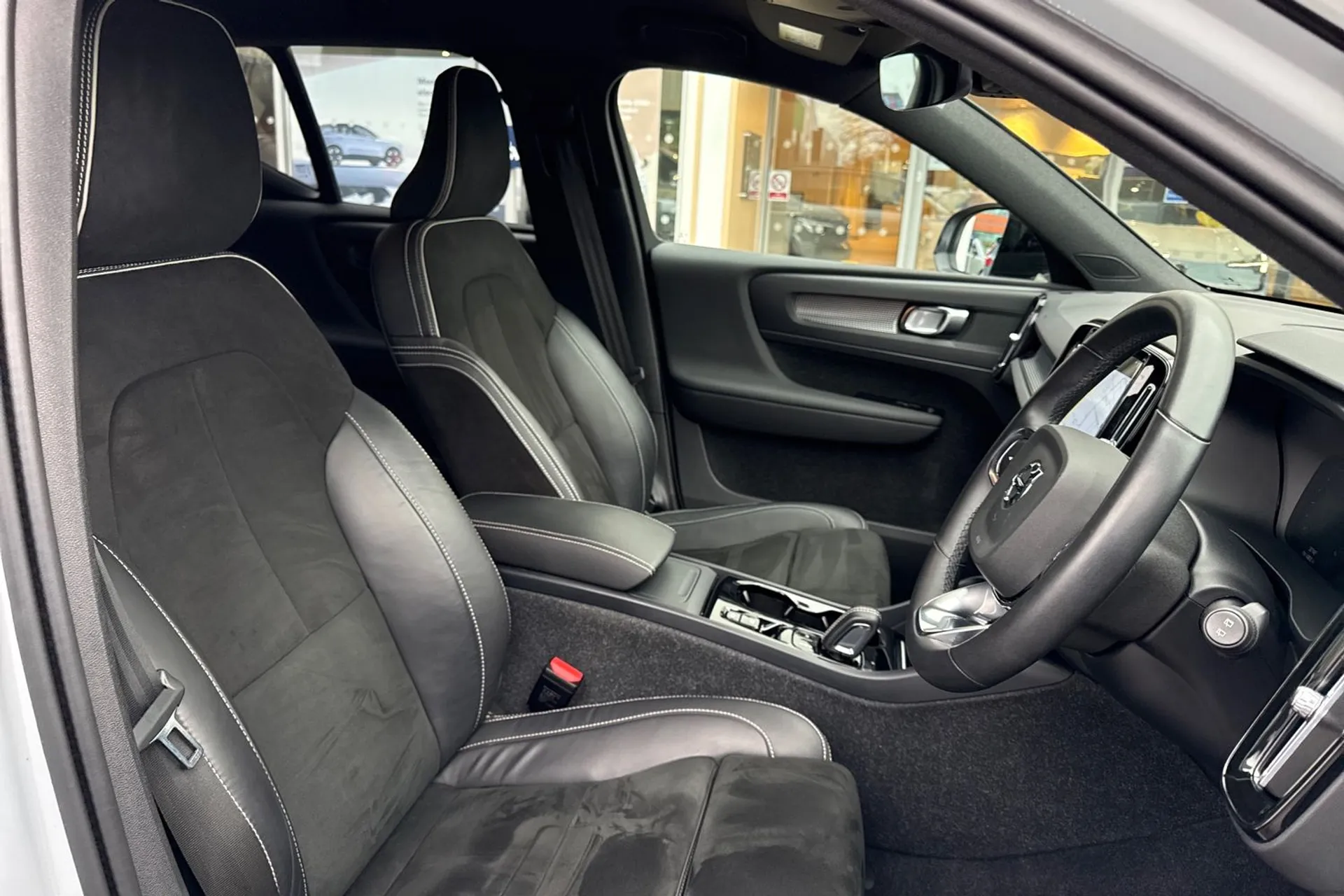 Volvo XC40 thumbnail image number 26