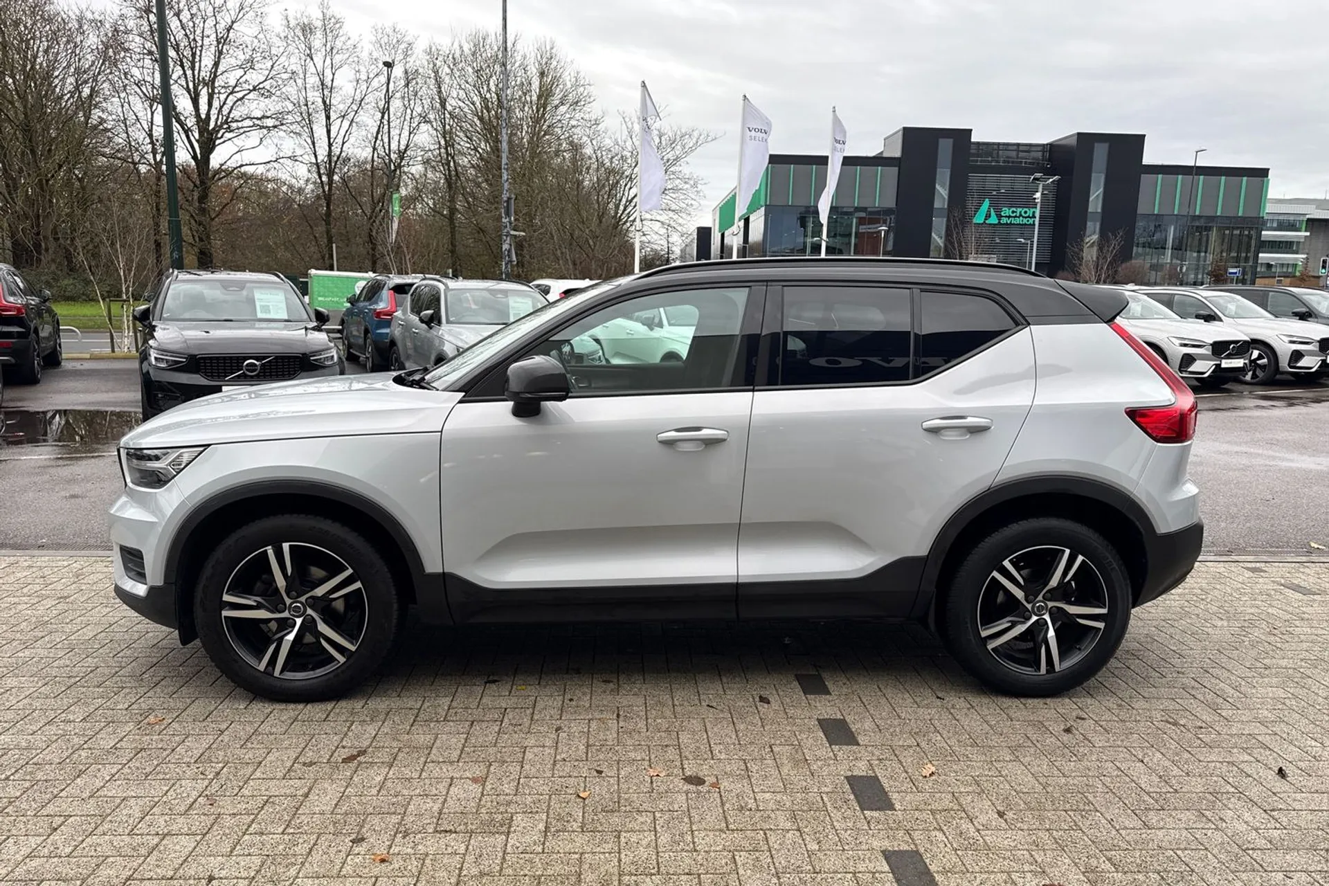 Volvo XC40 thumbnail image number 11