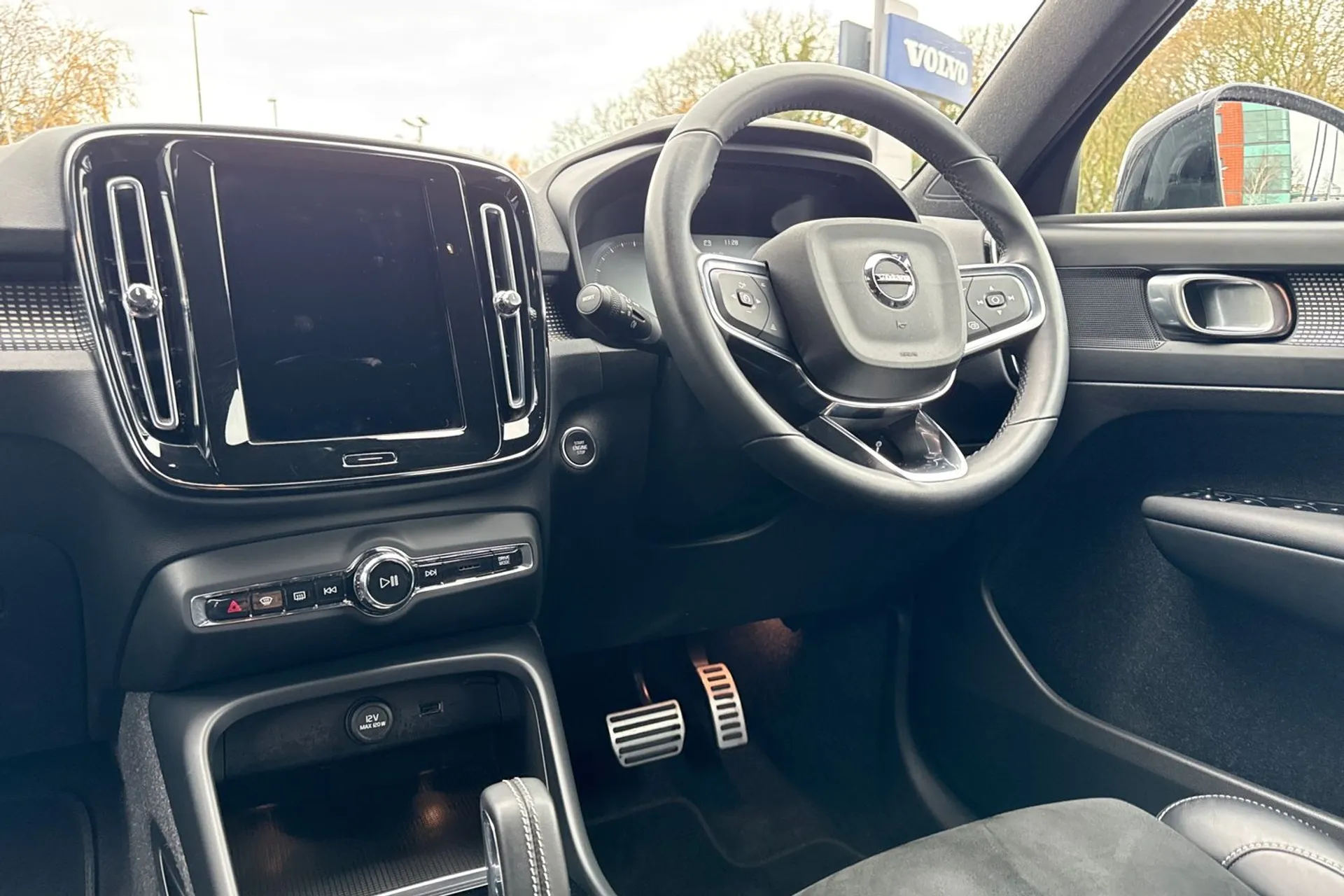 Volvo XC40 thumbnail image number 35