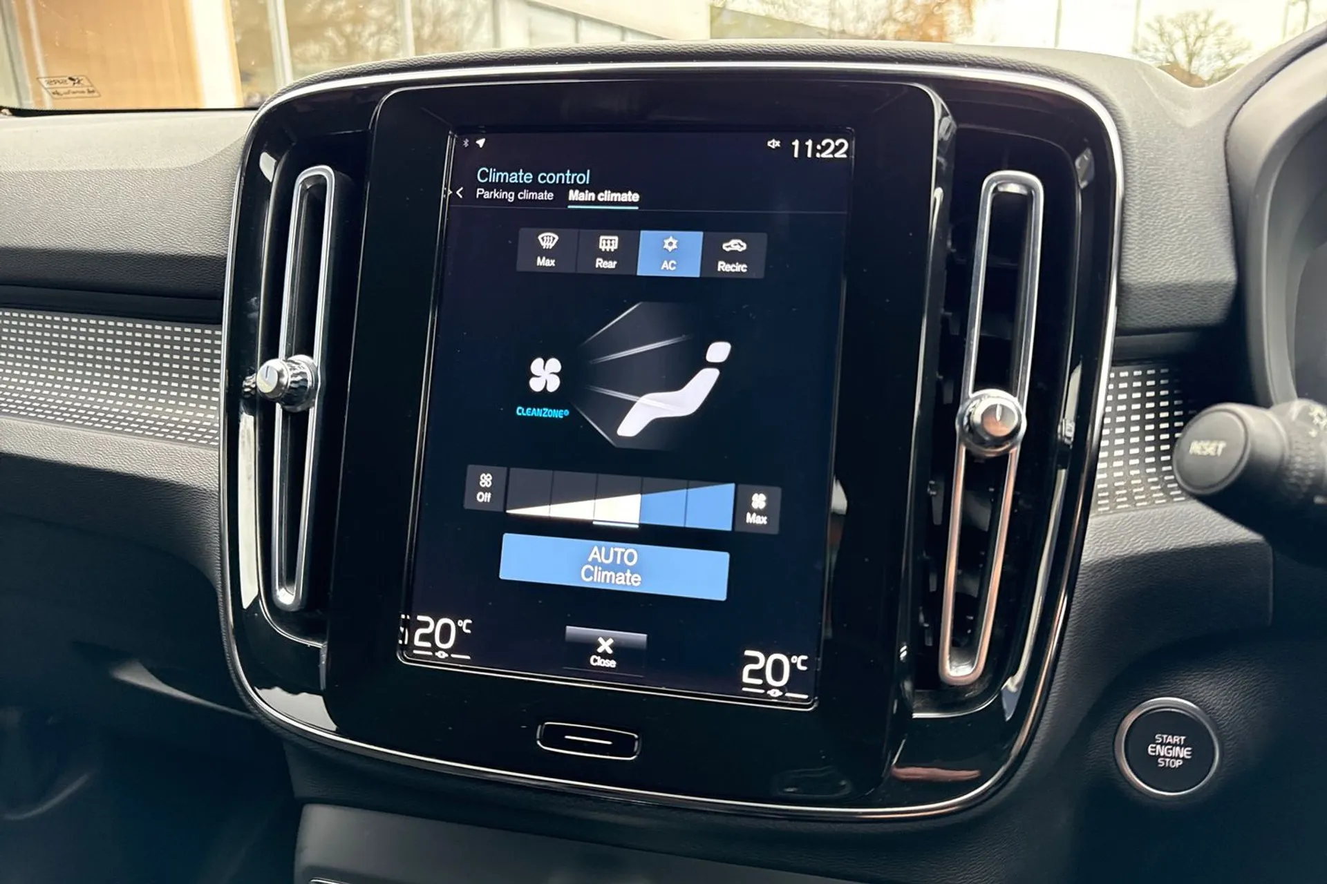 Volvo XC40 thumbnail image number 38