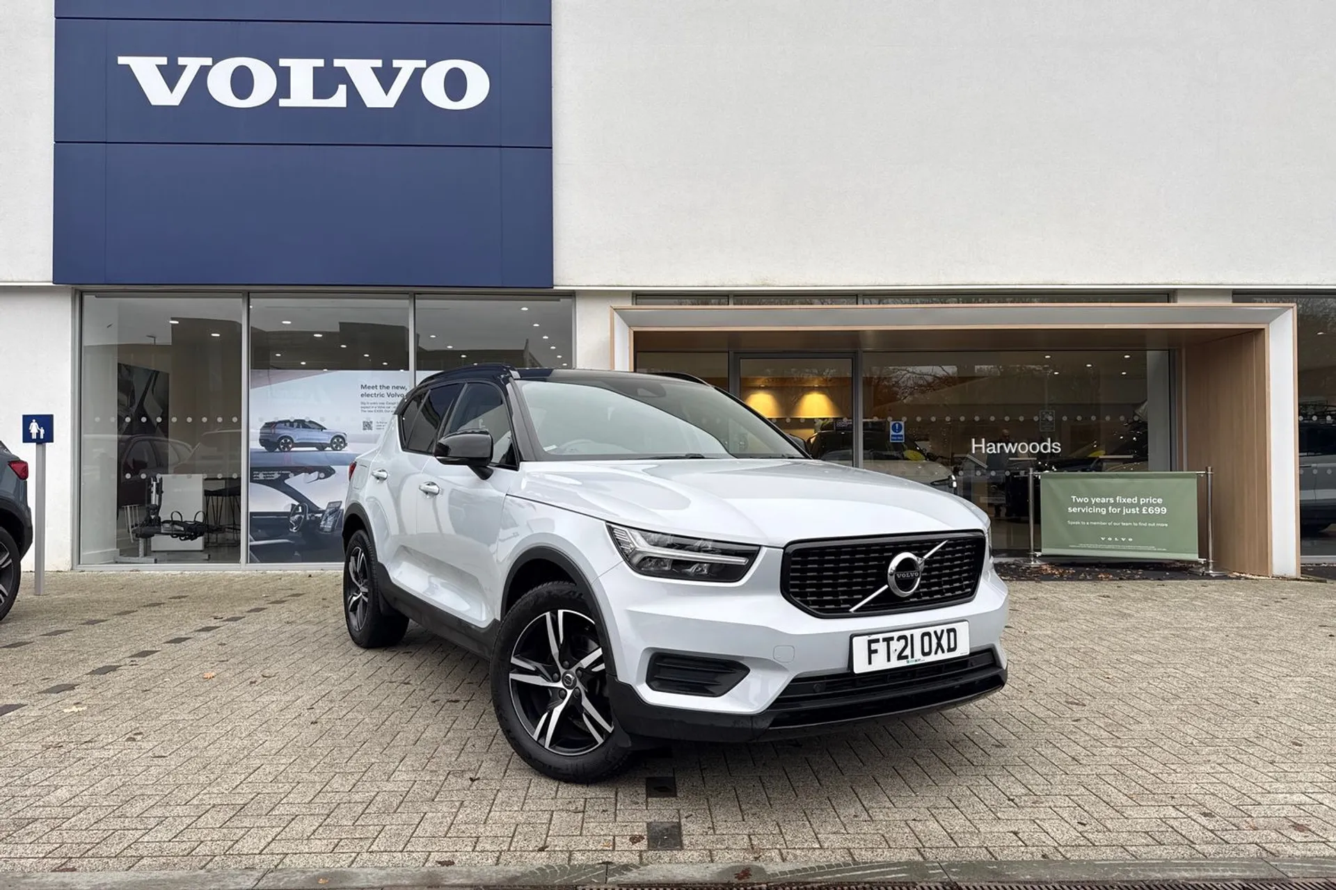 Volvo XC40 focused image