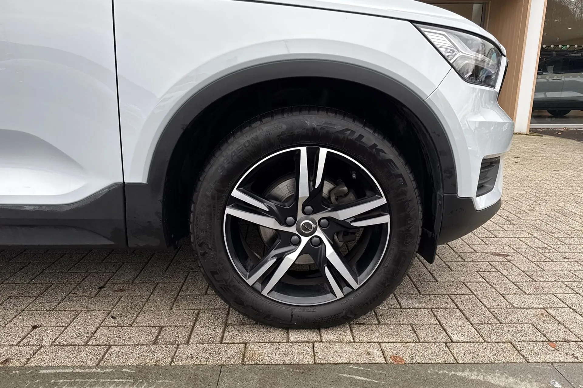 Volvo XC40 thumbnail image number 14