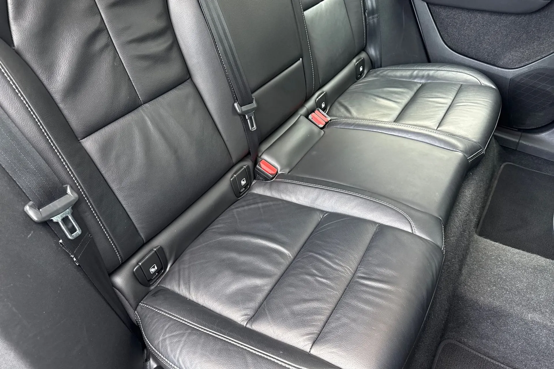 Volvo XC40 thumbnail image number 25