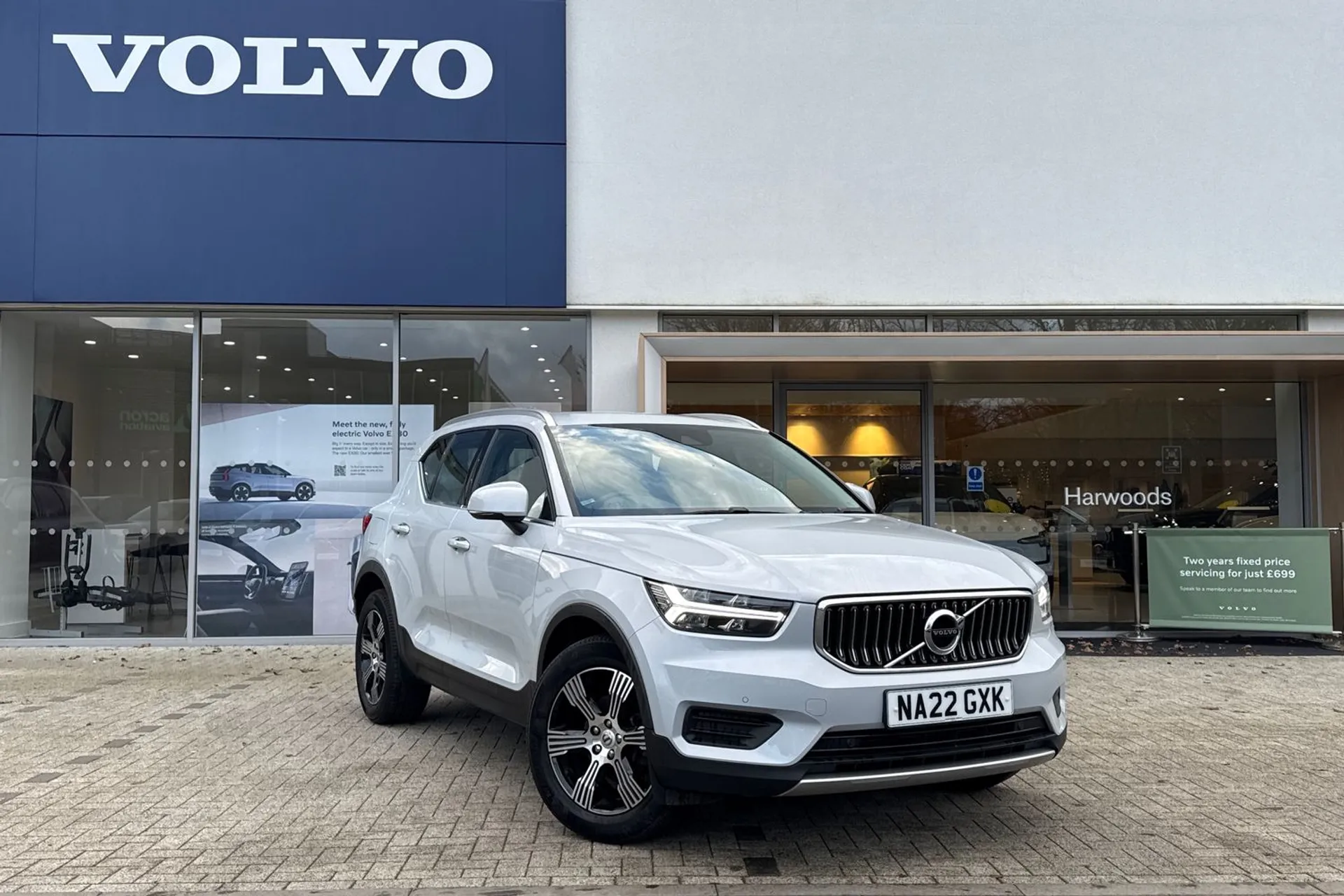 Volvo XC40 focused image