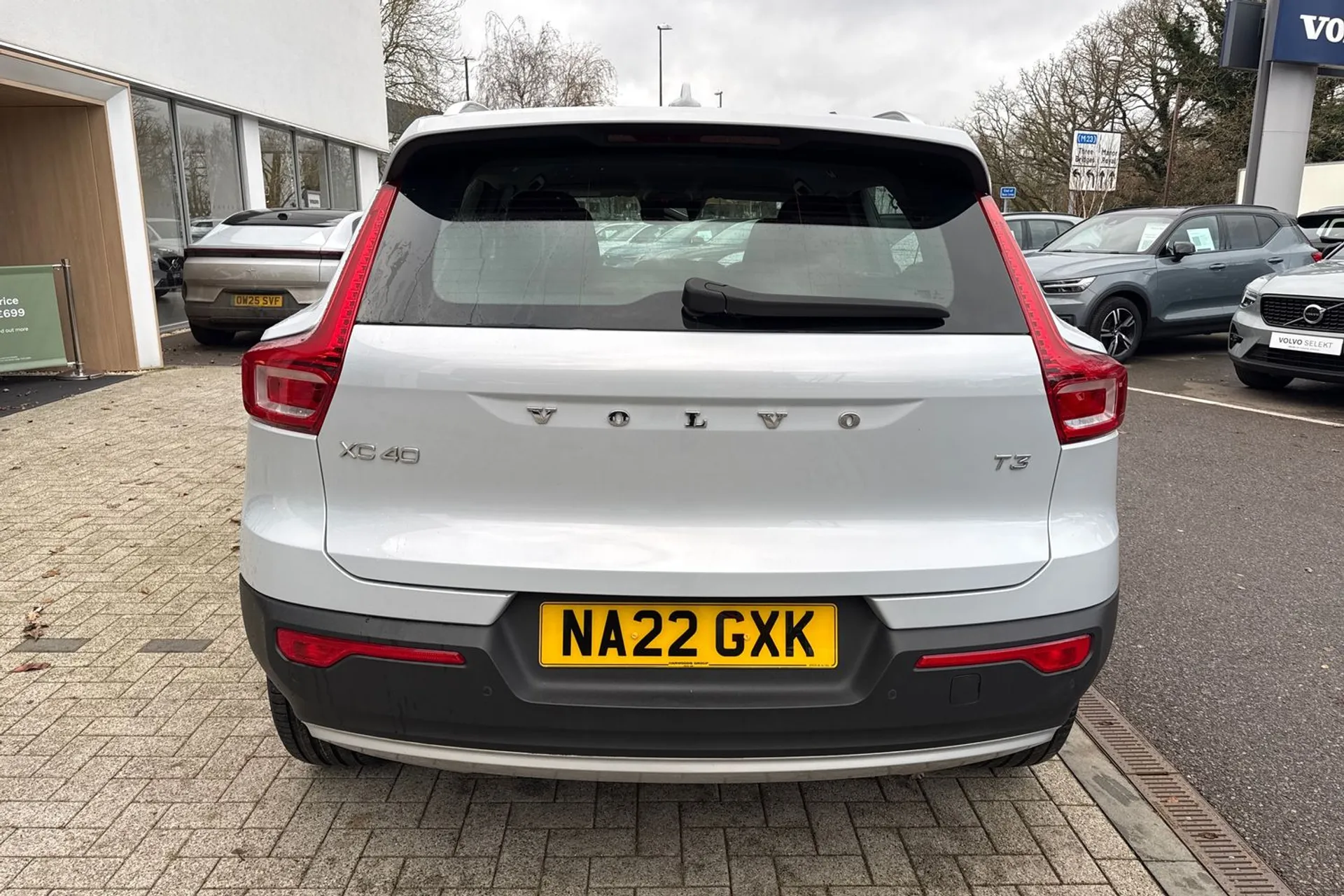 Volvo XC40 thumbnail image number 9